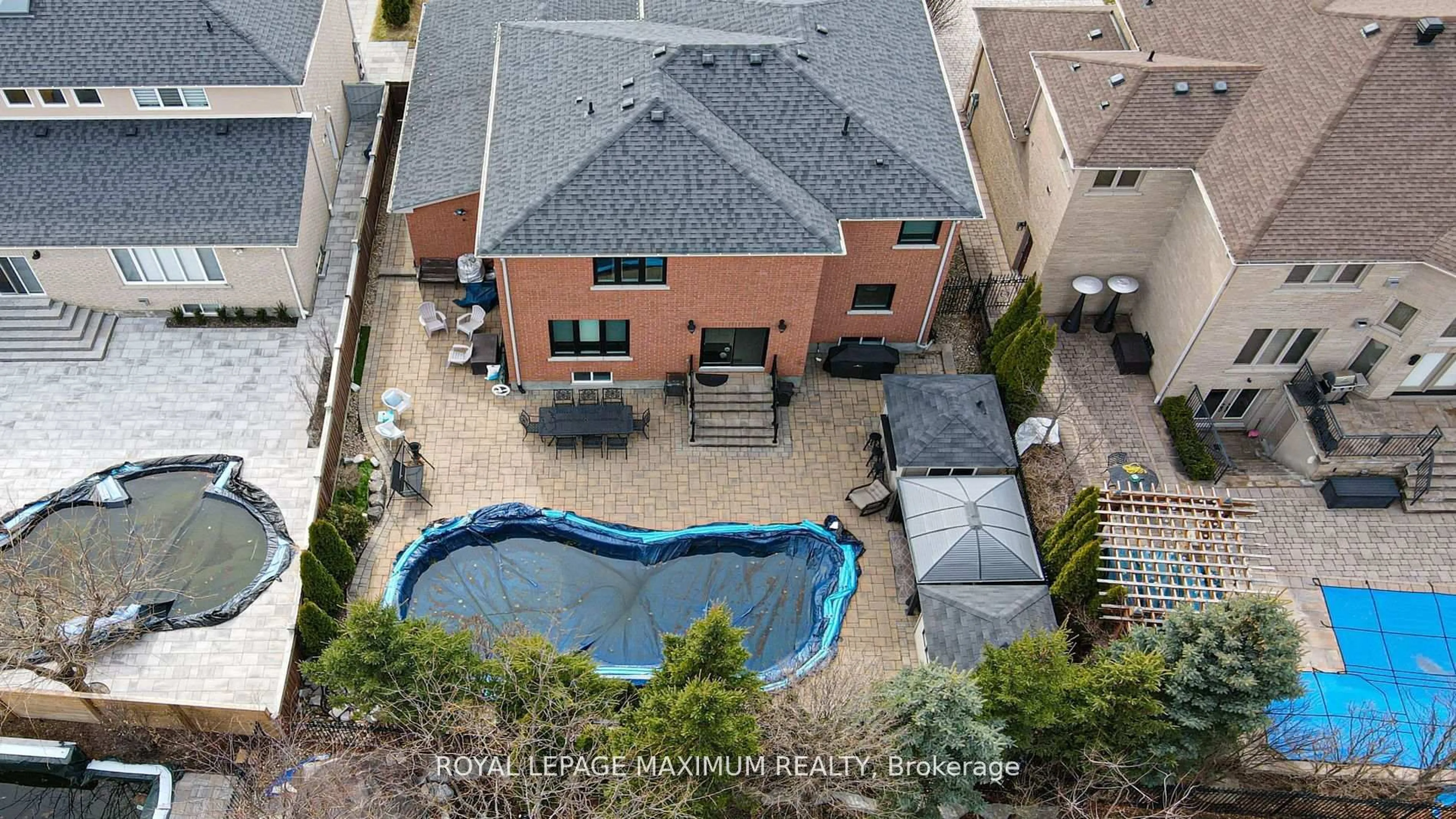 A pic from outside/outdoor area/front of a property/back of a property/a pic from drone, unknown for 222 Kimber Cres, Vaughan Ontario L4L 9K3