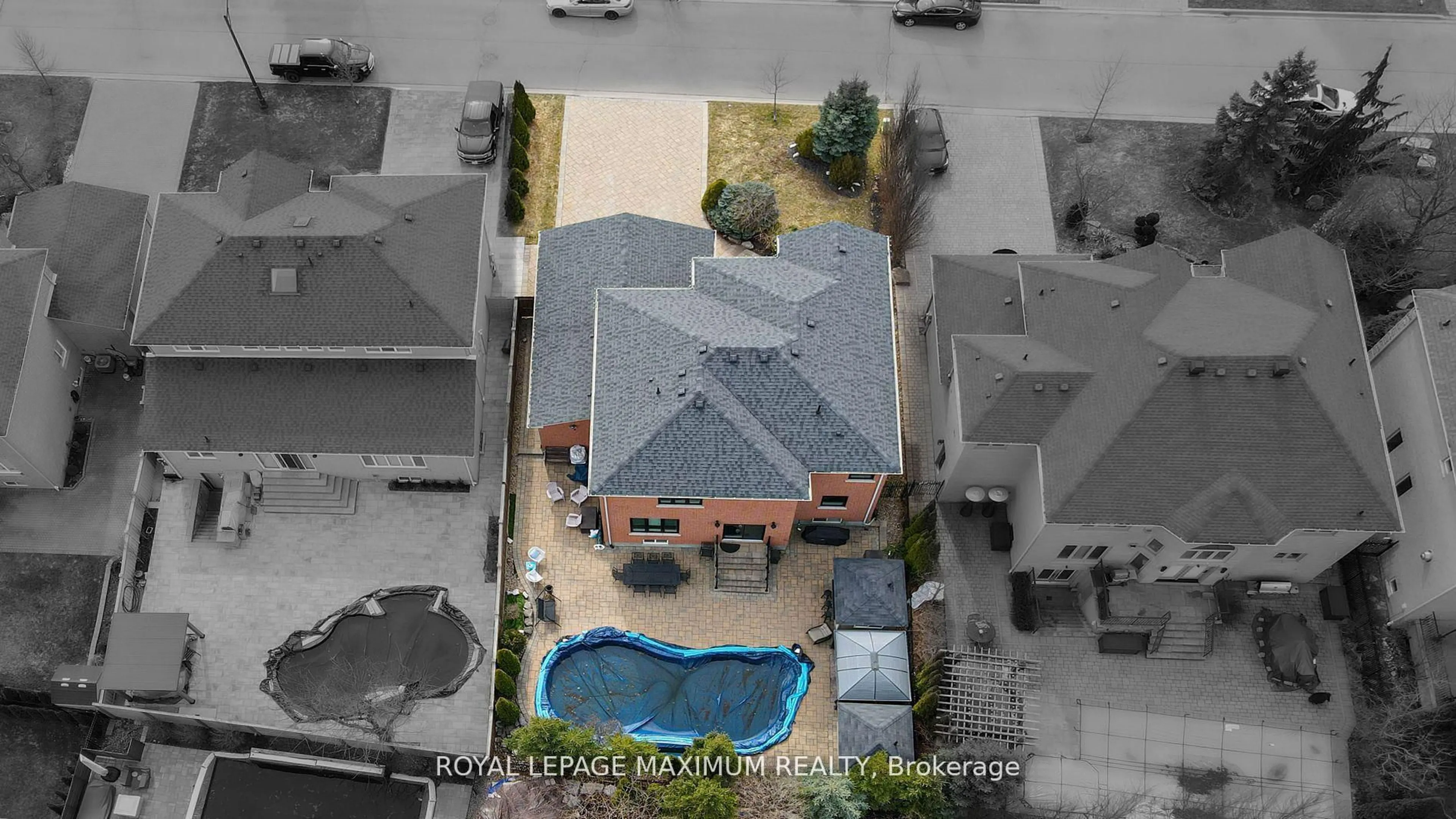 A pic from outside/outdoor area/front of a property/back of a property/a pic from drone, city buildings view from balcony for 222 Kimber Cres, Vaughan Ontario L4L 9K3