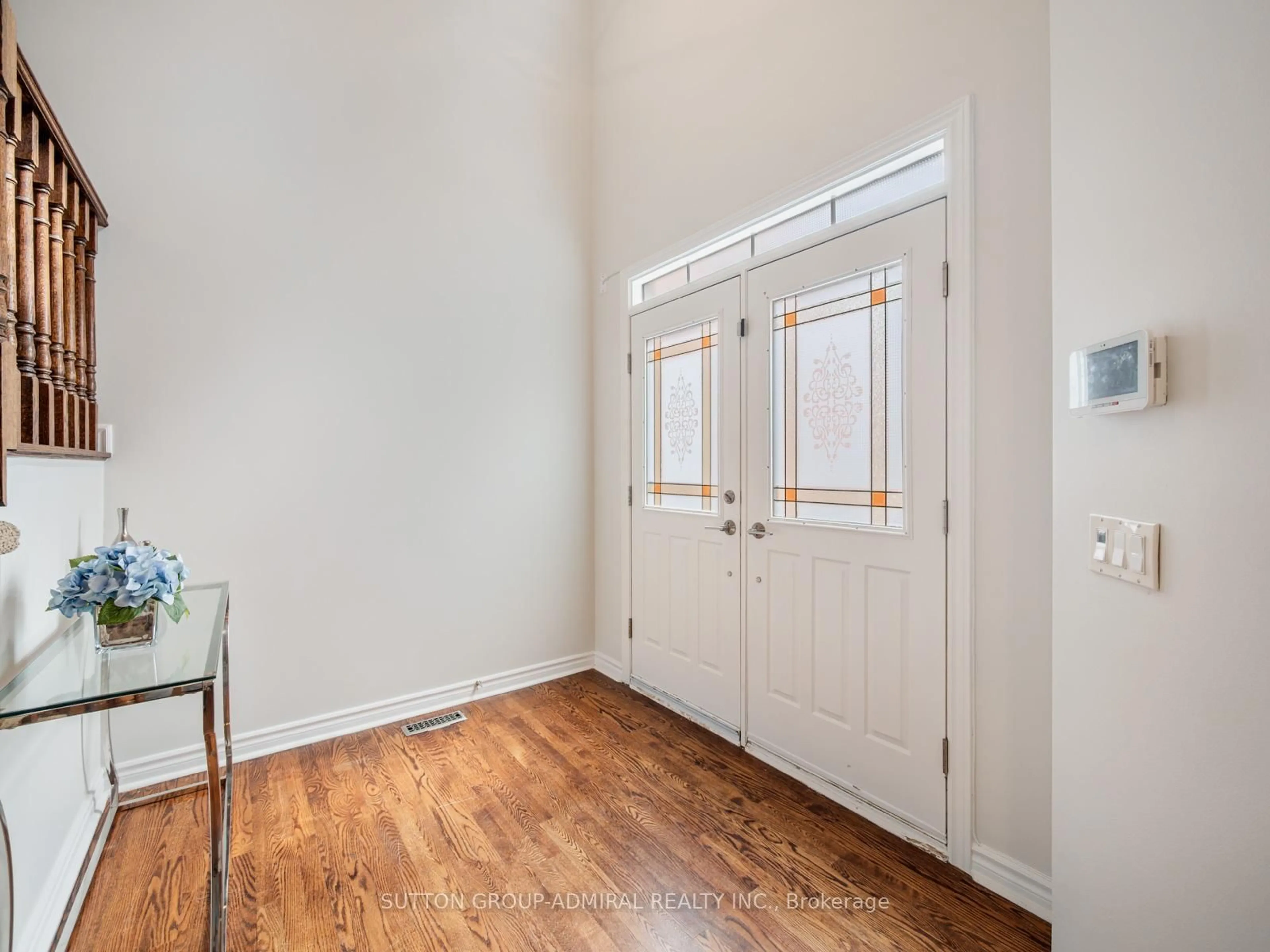 Indoor entryway for 36 Oakhurst Dr, Vaughan Ontario L4J 7V3