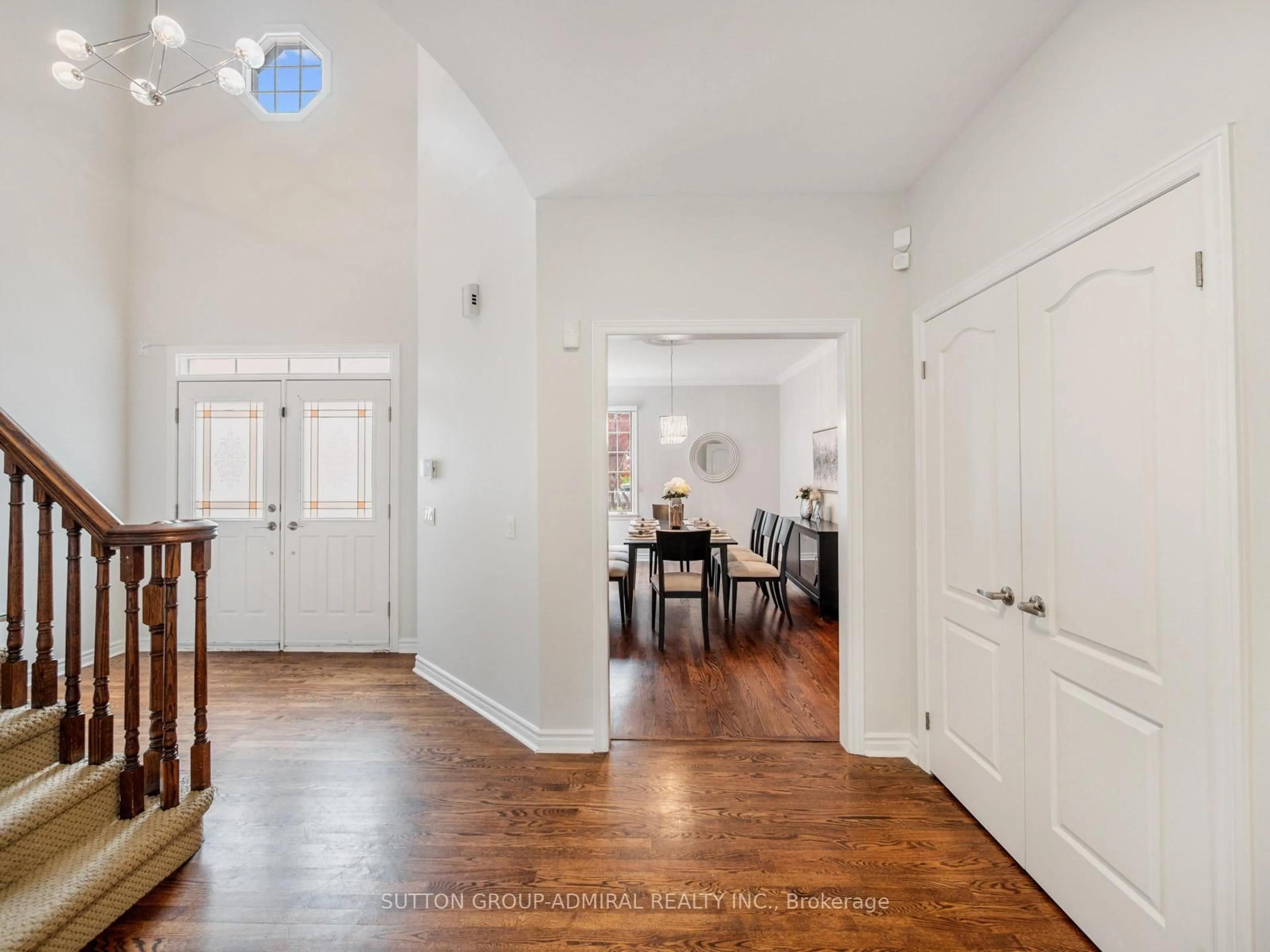 Indoor entryway for 36 Oakhurst Dr, Vaughan Ontario L4J 7V3