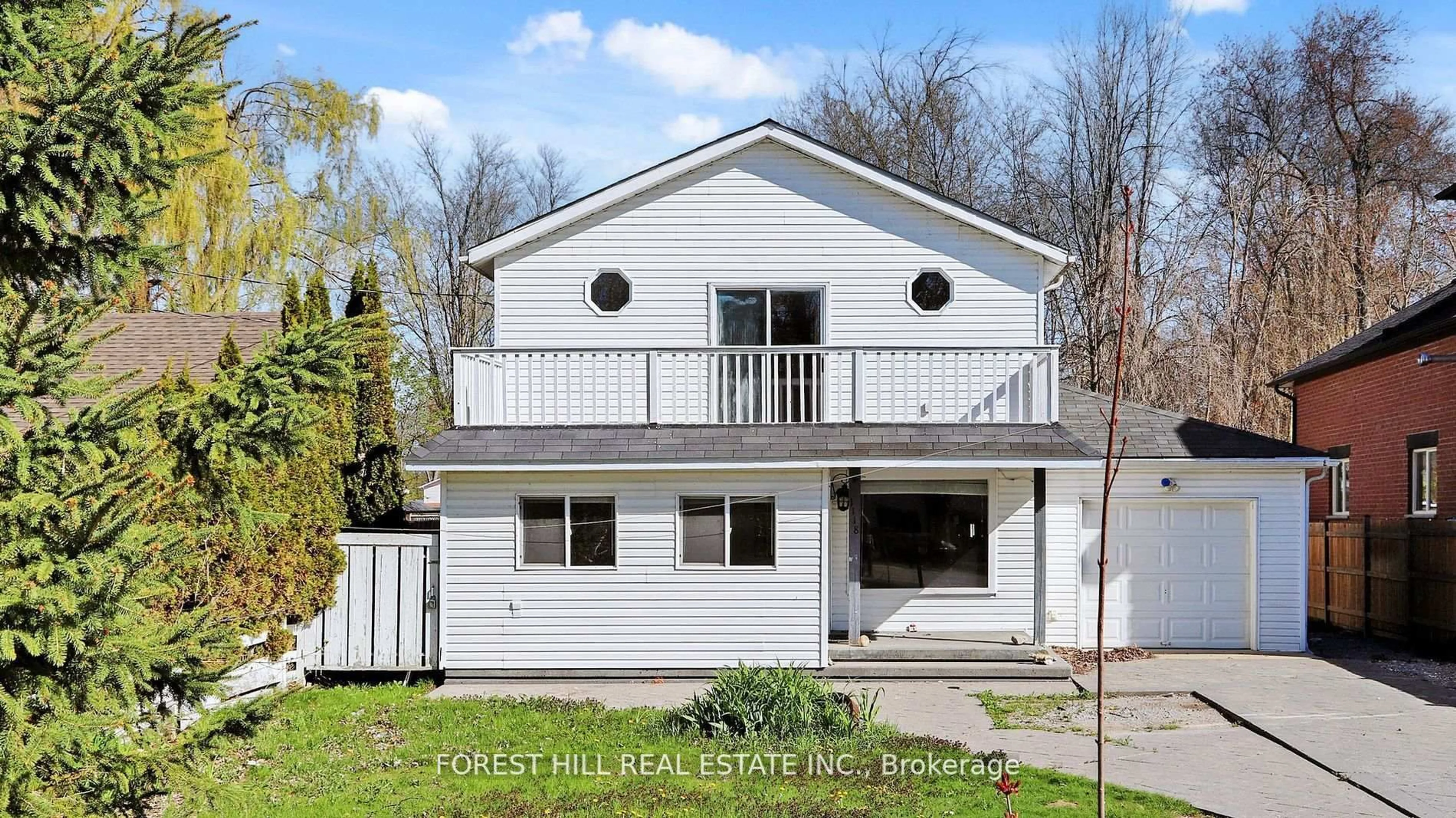 Home with vinyl exterior material, street for 1118 Gilford Rd, Innisfil Ontario L0L 1R0