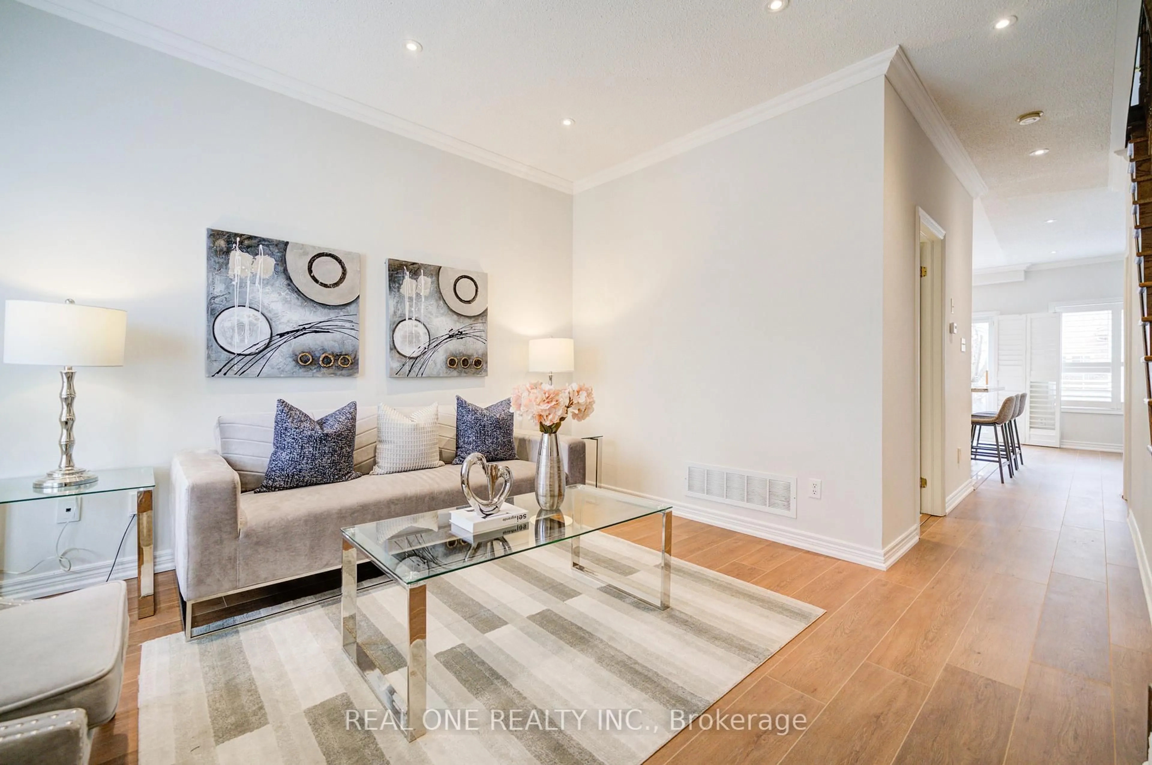 Living room with furniture, wood/laminate floor for 5 Berringer St, Richmond Hill Ontario L4B 4G4