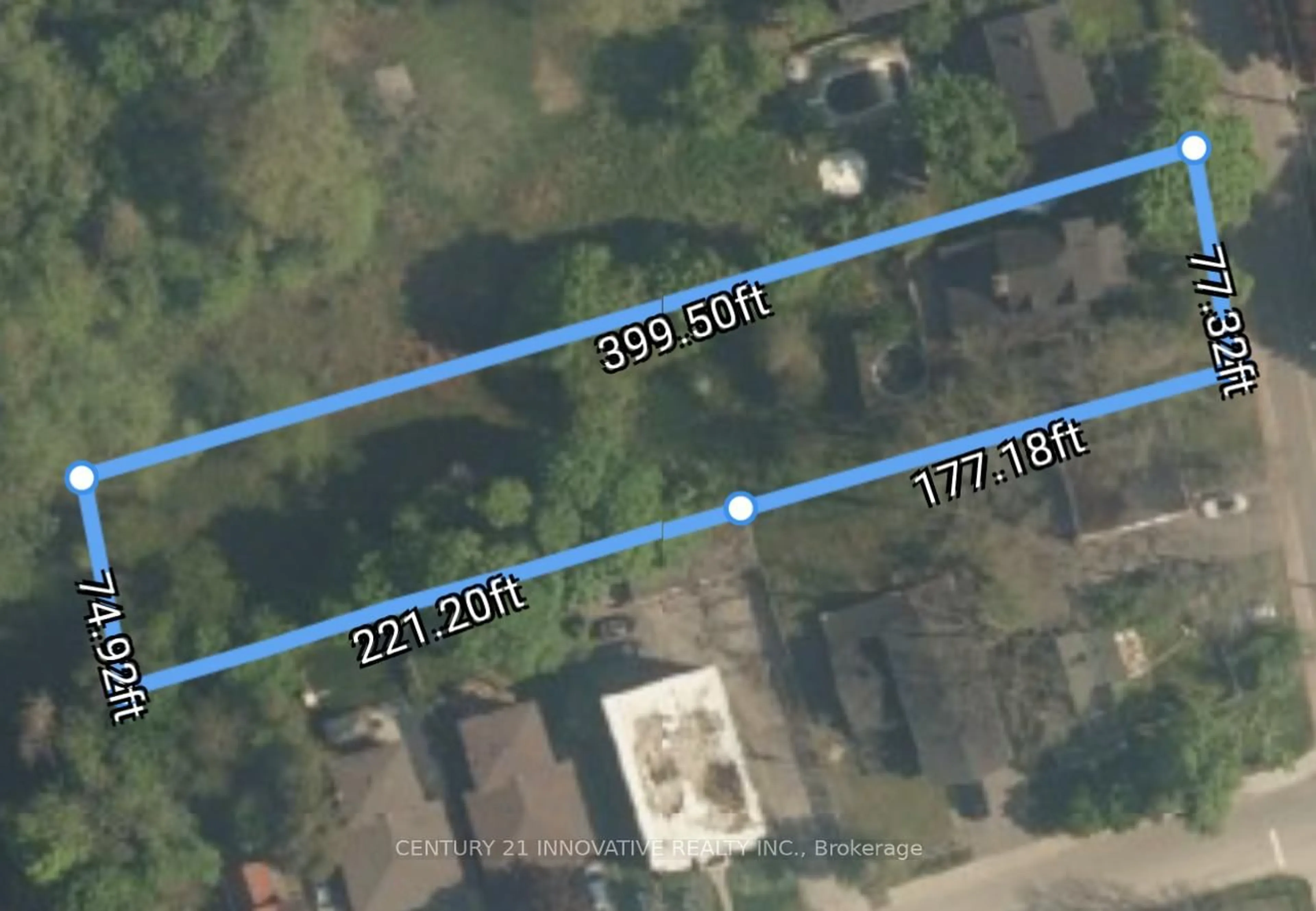 A pic from outside/outdoor area/front of a property/back of a property/a pic from drone, street for 44 Trench St, Richmond Hill Ontario L4C 3W5