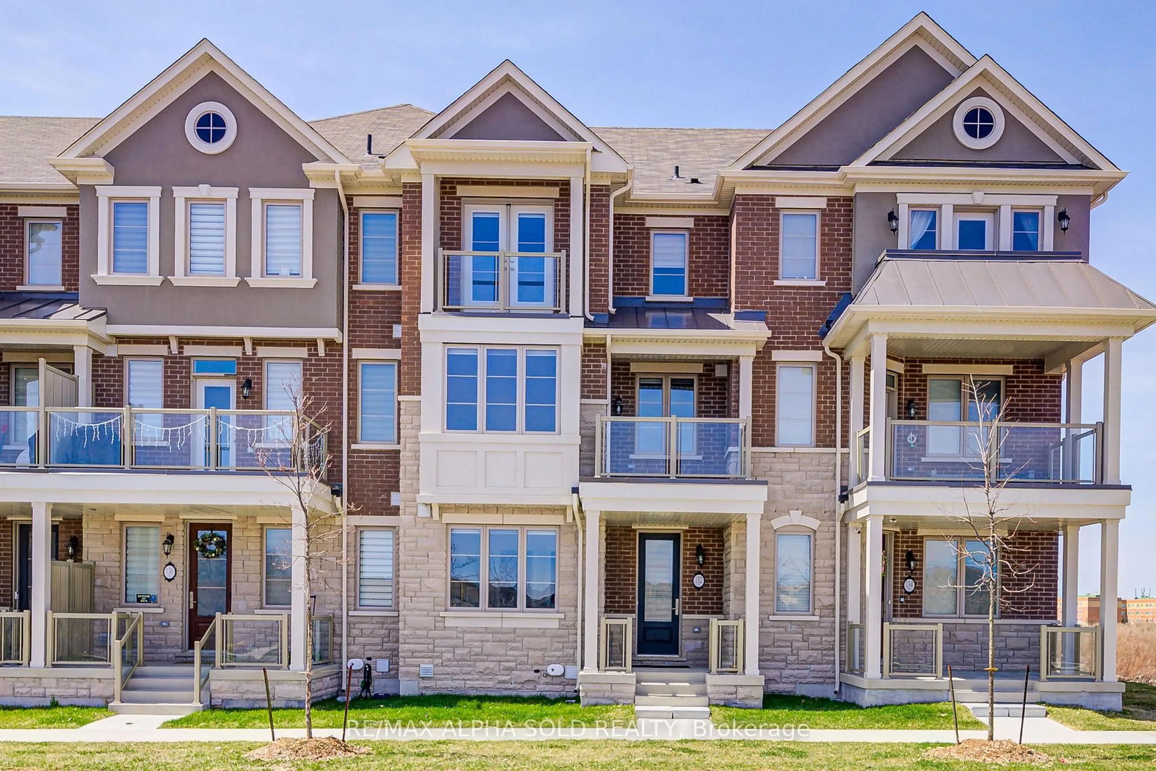 Home with brick exterior material, street for 132 Cornell Centre Blvd, Markham Ontario L6B 1R3