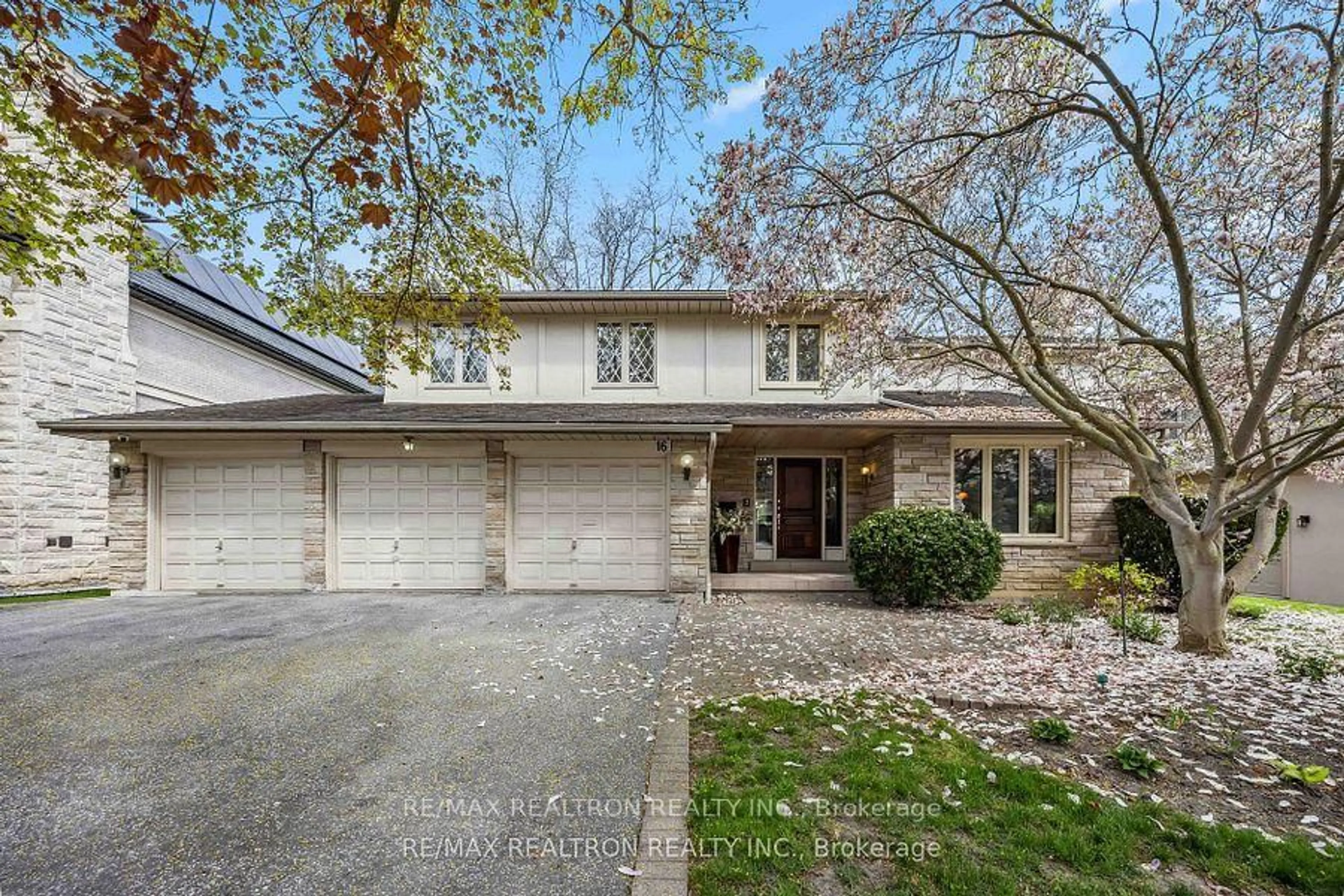 Home with brick exterior material, street for 16 Ida St, Markham Ontario L3T 1X5