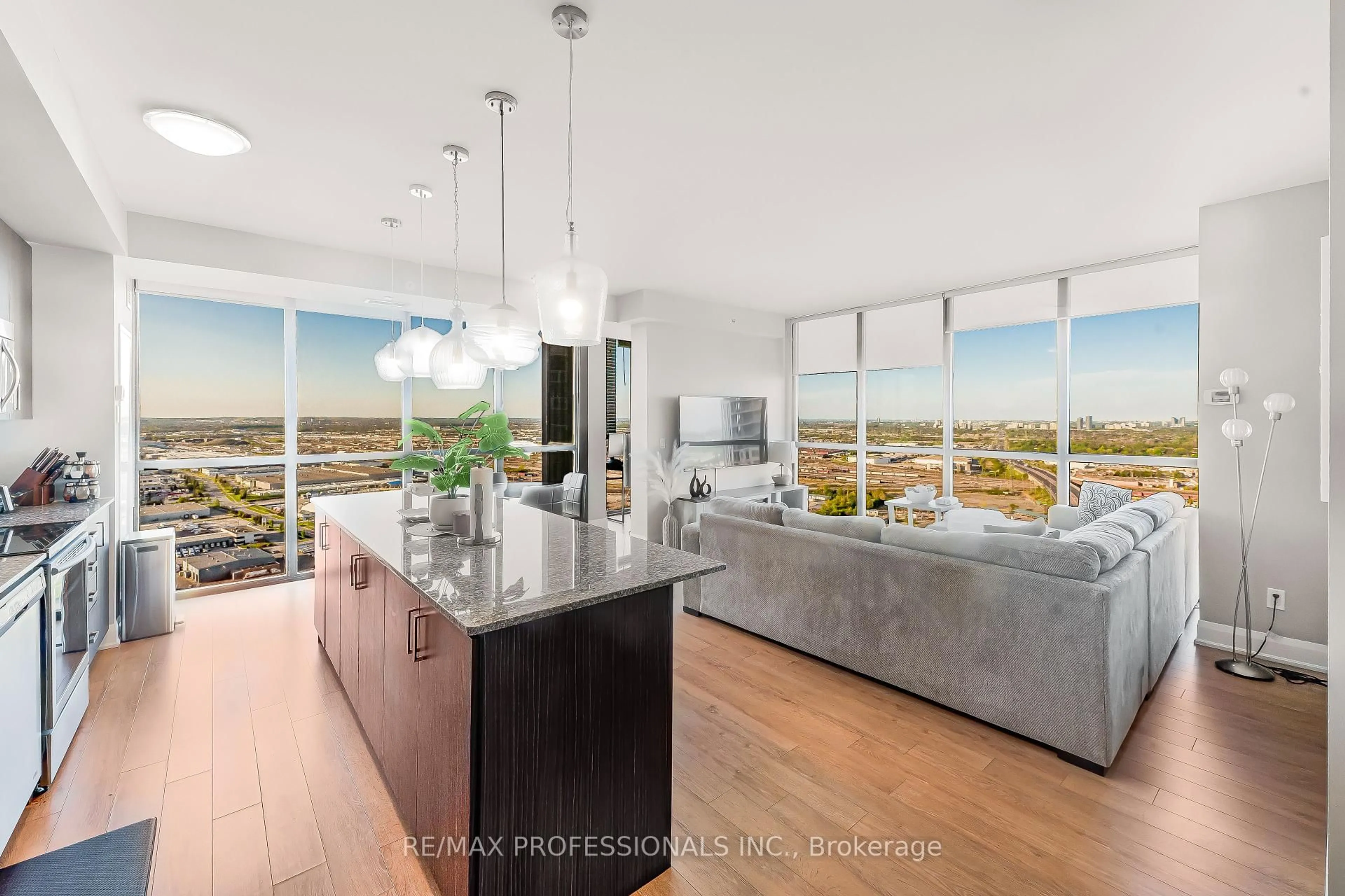 Open concept kitchen, unknown for 2900 Highway 7 Rd ##3407, Vaughan Ontario L4K 0G3