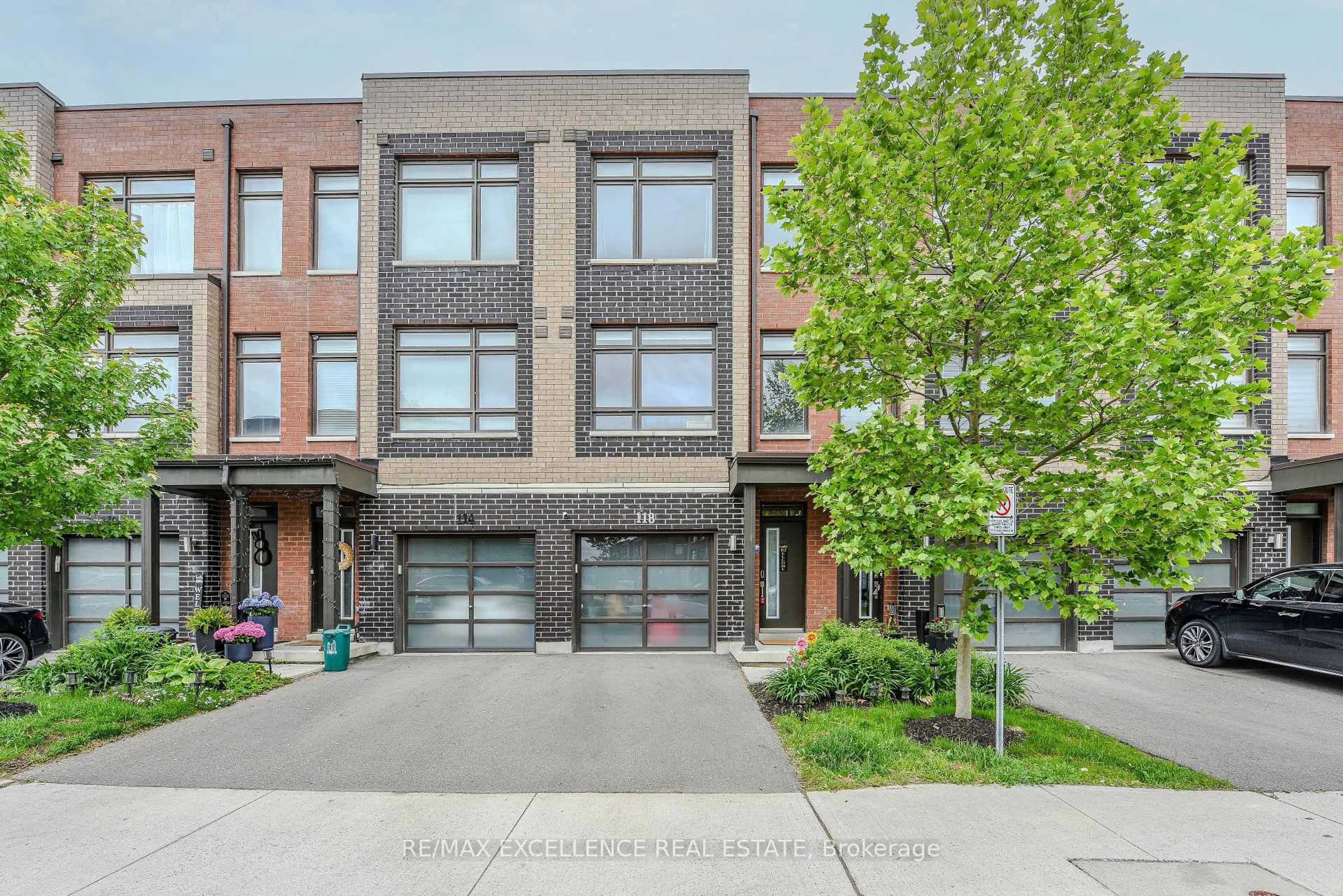 Home with brick exterior material, street for 118 Dalhousie St, Vaughan Ontario L4L 0L7