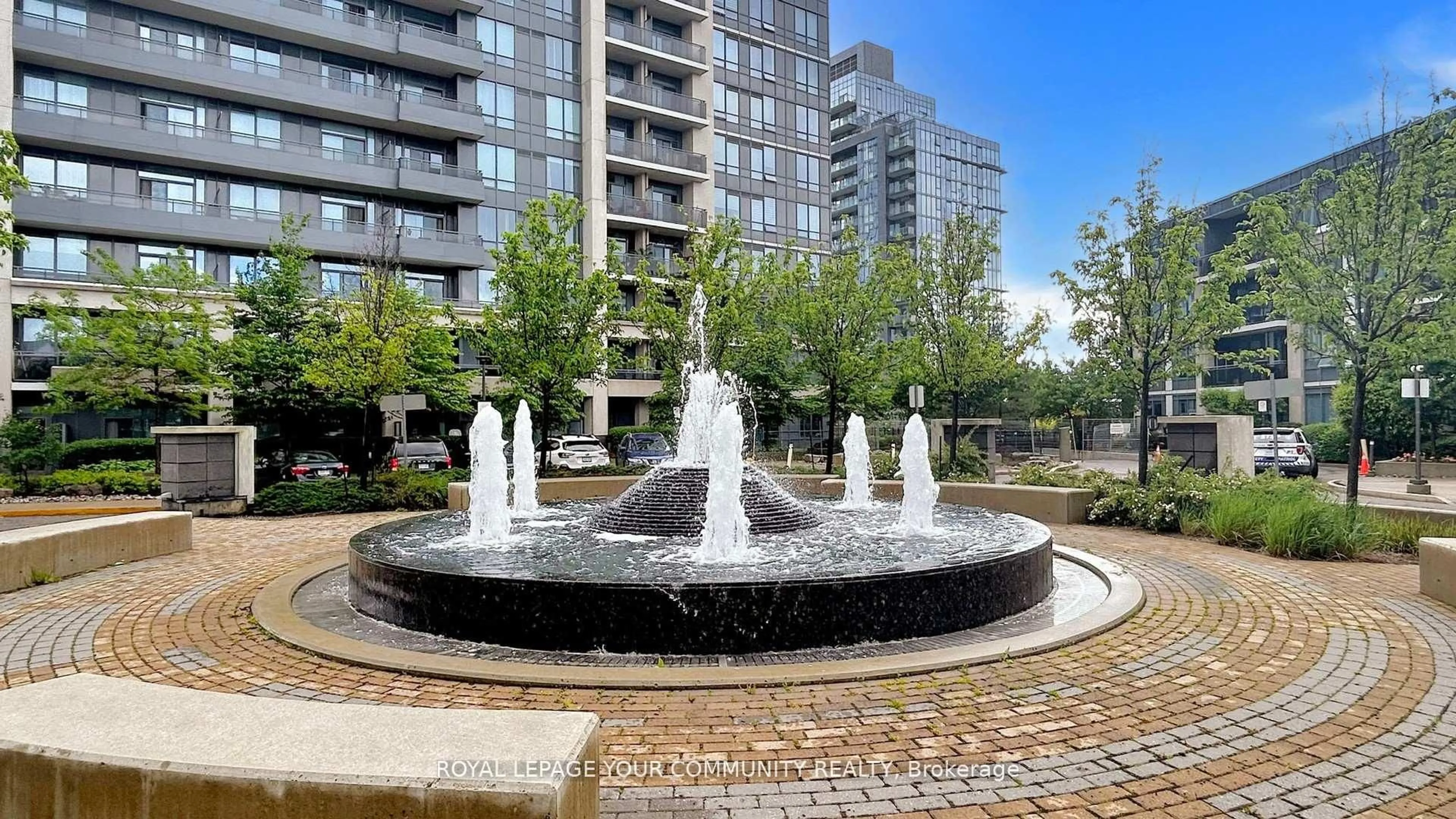 Patio, street for 85 North Park Rd #202, Vaughan Ontario L4J 0H9