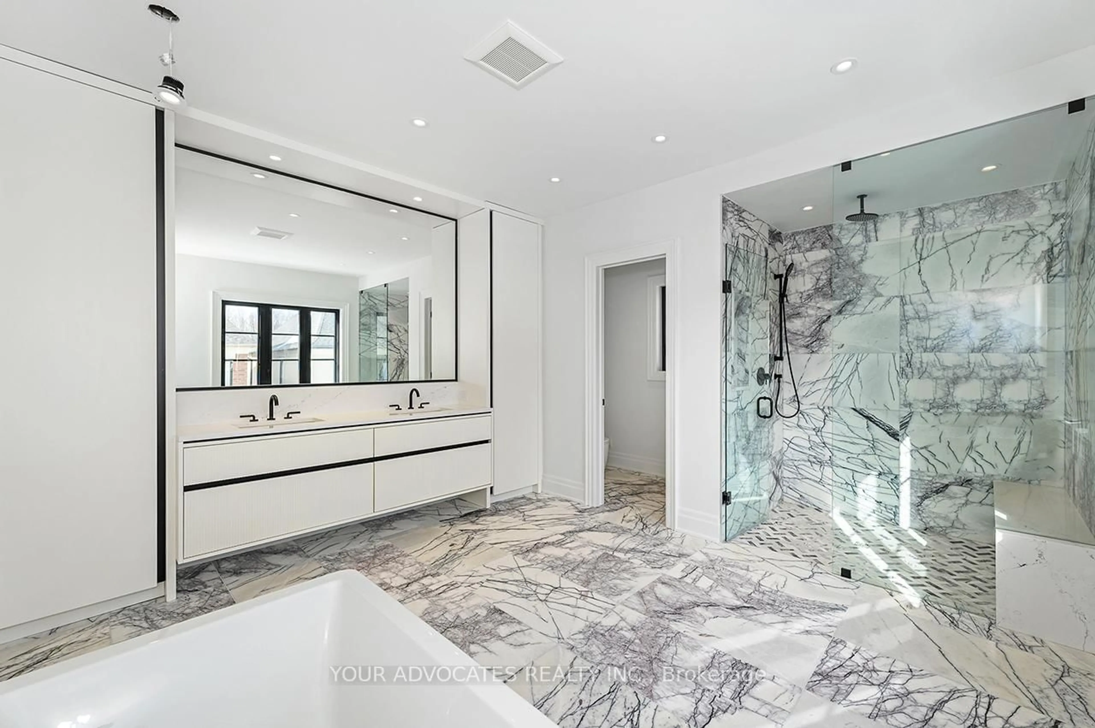Contemporary bathroom, ceramic/tile floor for 19 Little Celeste Crt, Vaughan Ontario L6A 4Z7