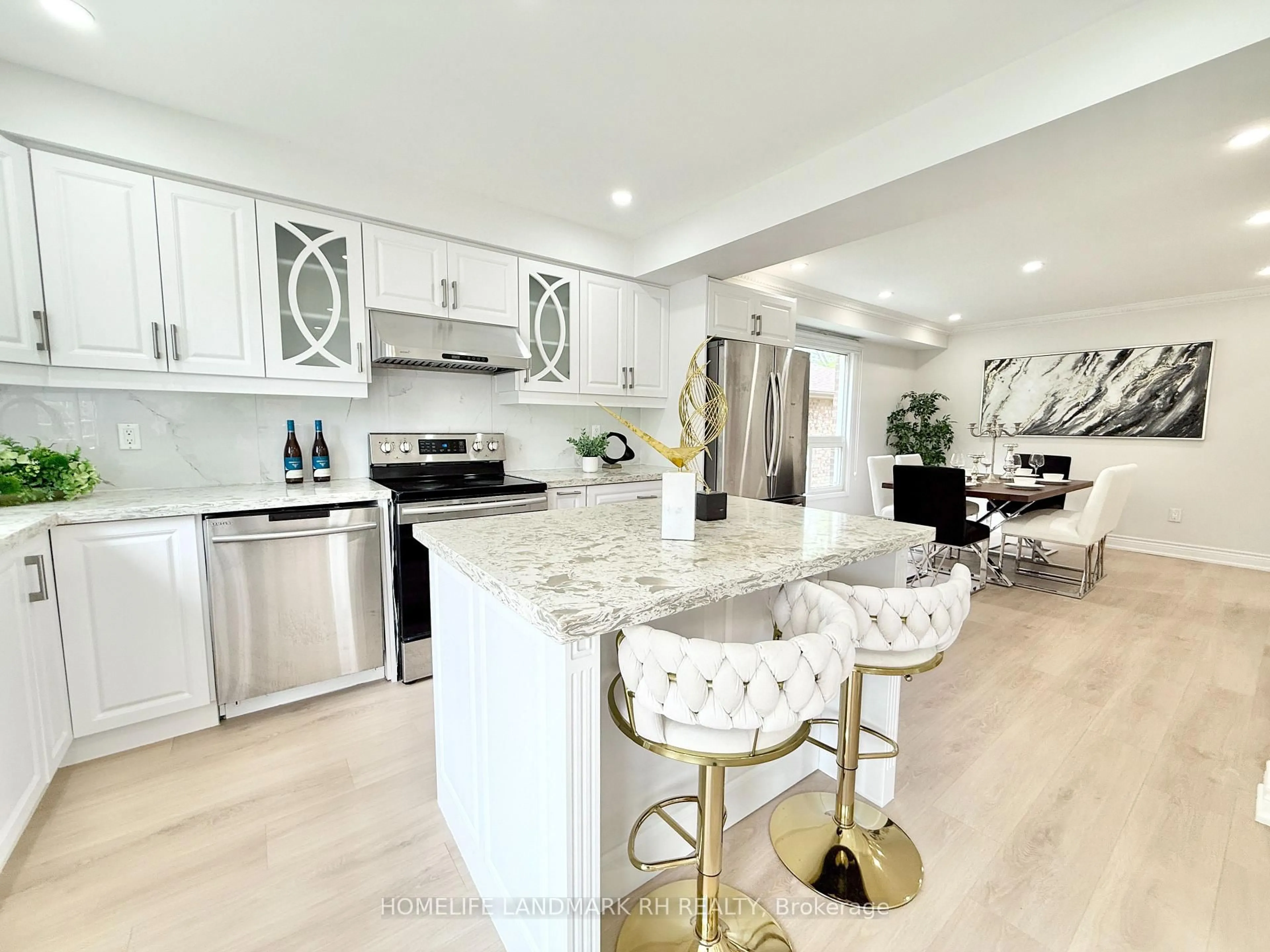 Open concept kitchen, unknown for 11 Lancashire Rd, Markham Ontario L3R 8K9