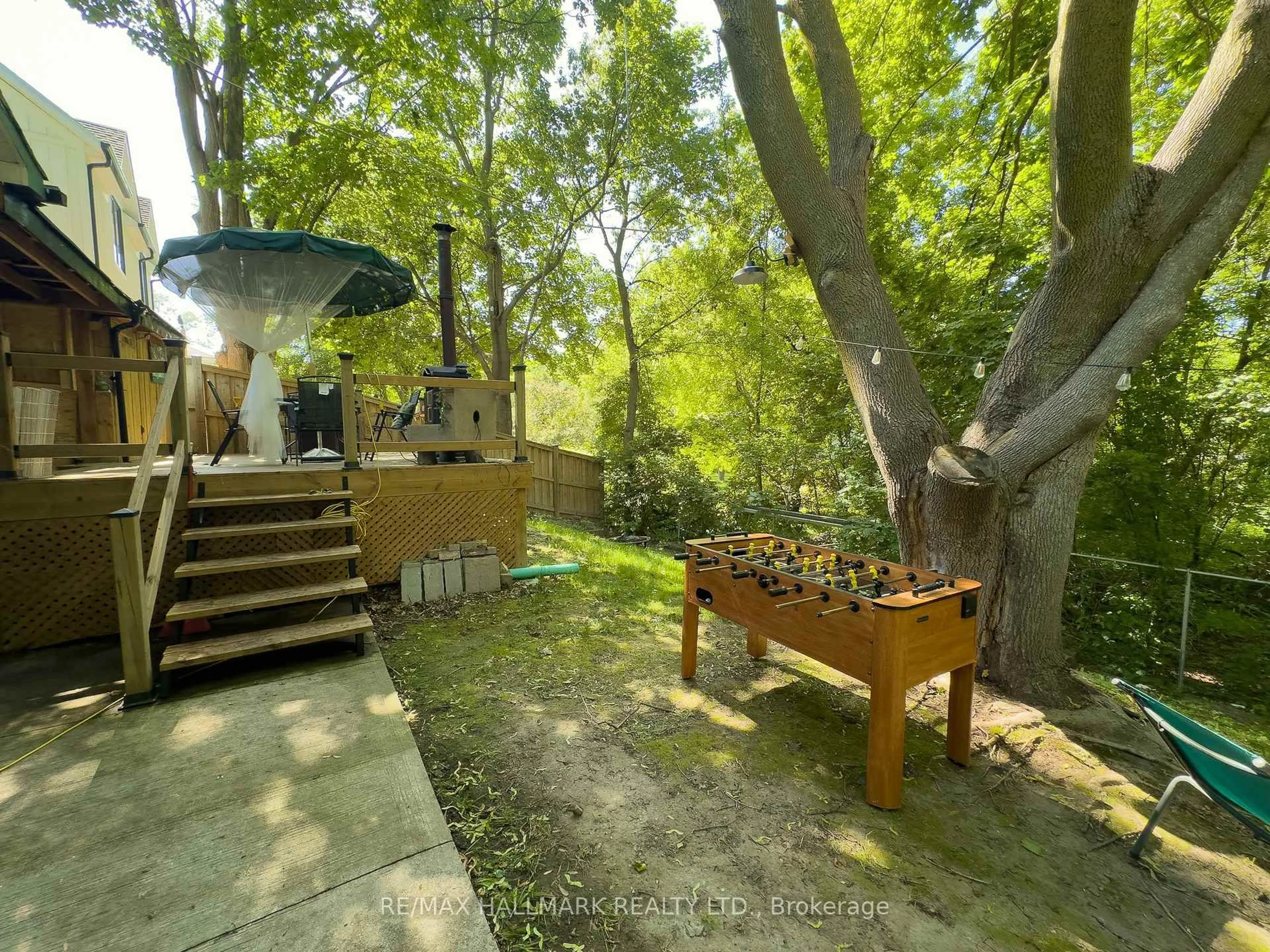 Patio, forest/trees view for 757 Srigley St, Newmarket Ontario L3Y 1X6