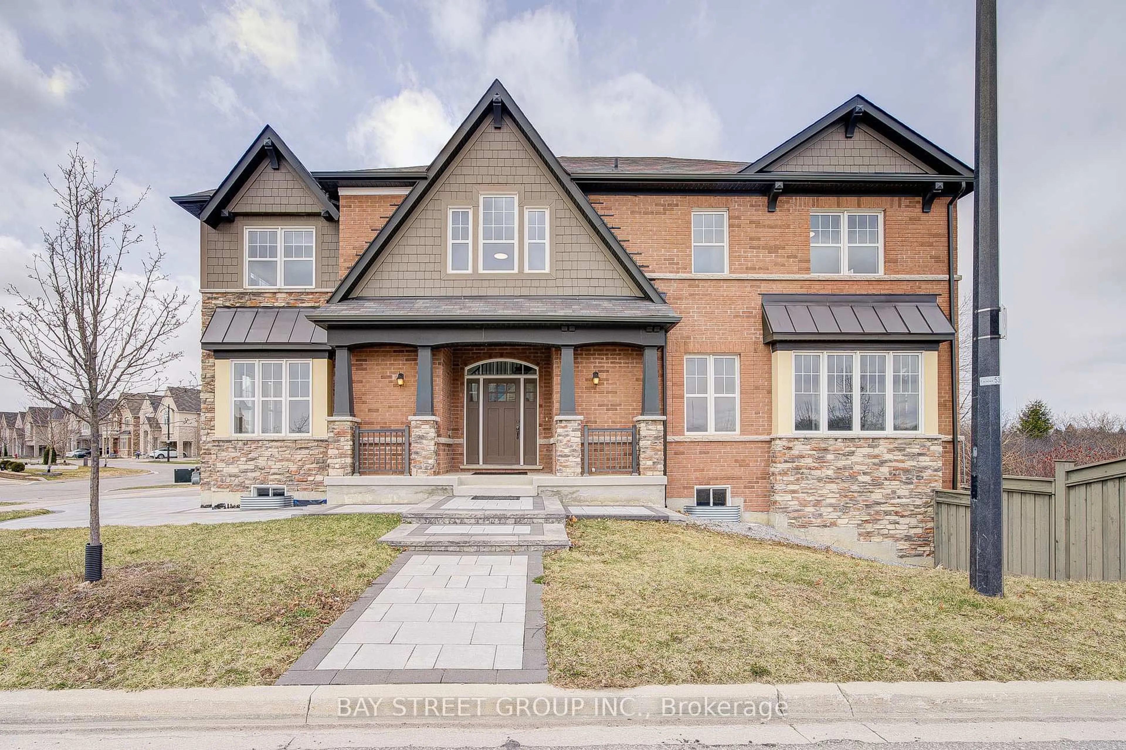 Home with brick exterior material, street for 152 Baber Cres, Aurora Ontario L4G 0Y6