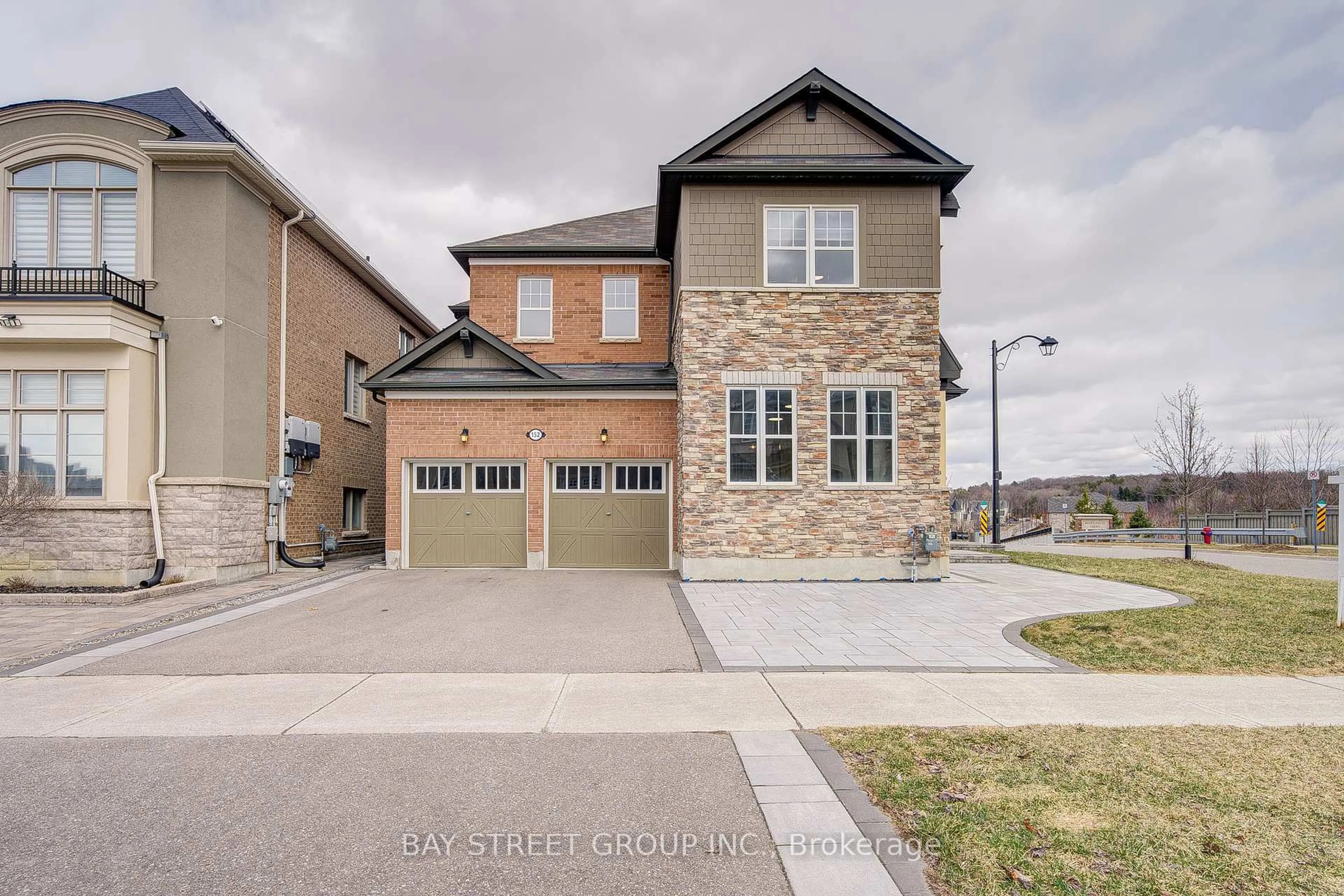 Home with brick exterior material, street for 152 Baber Cres, Aurora Ontario L4G 0Y6