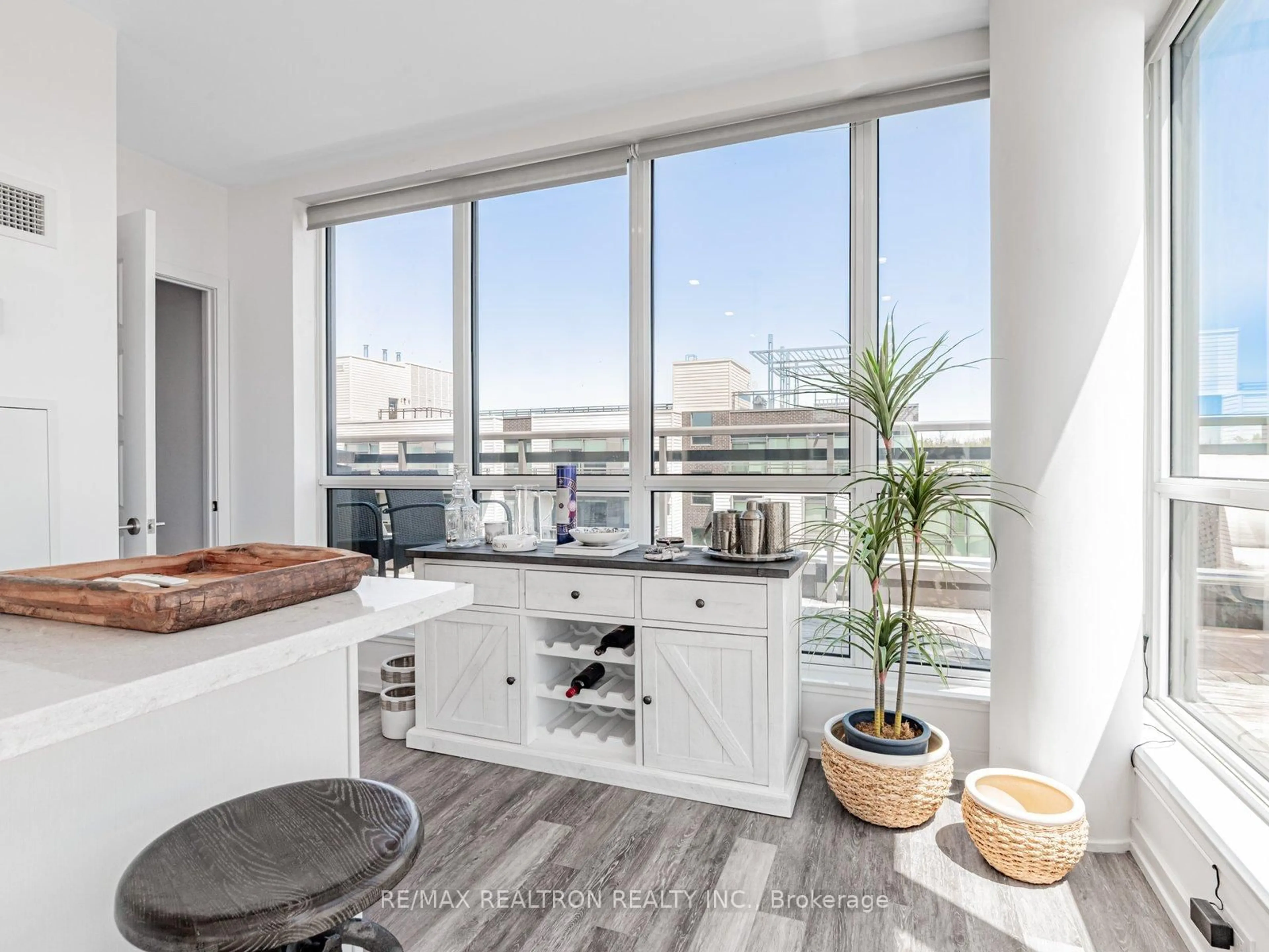 Contemporary kitchen, unknown for 241 Sea Ray Ave #A407, Innisfil Ontario L9S 0J9