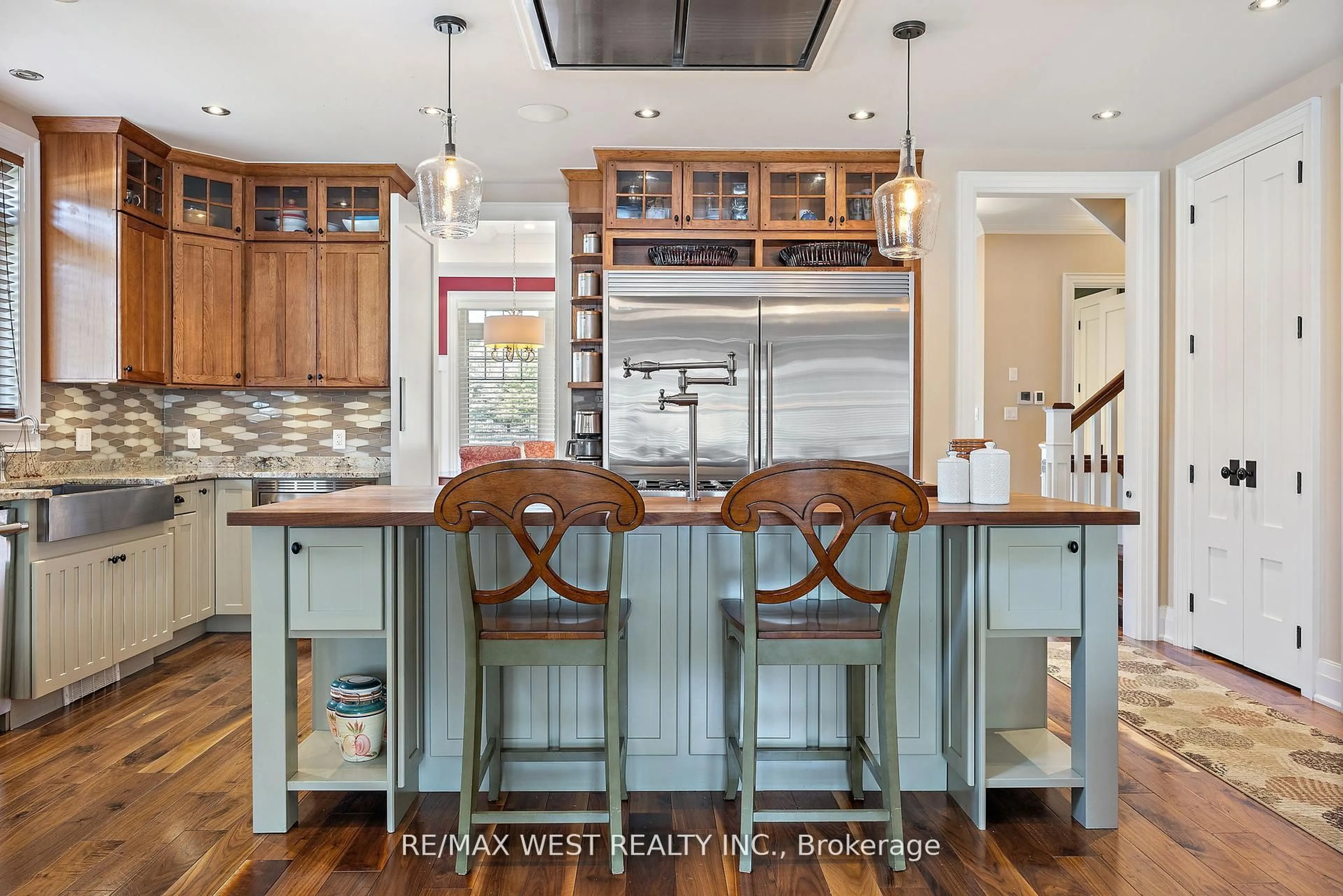 Open concept kitchen, unknown for 3967 GUEST Rd, Innisfil Ontario L9S 2T2