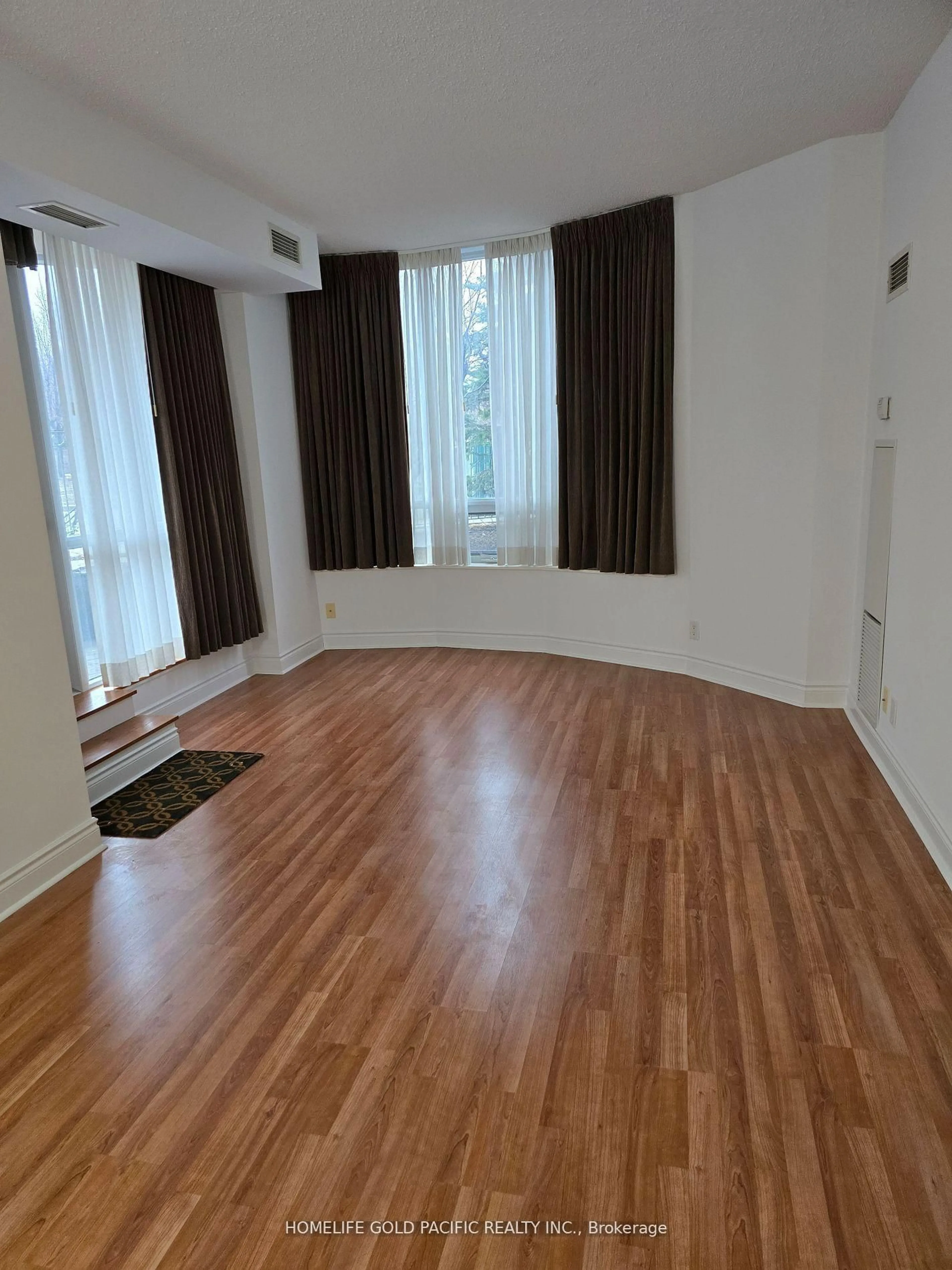 A pic of a room for 33 Cox Blvd #117, Markham Ontario L3R 8A6