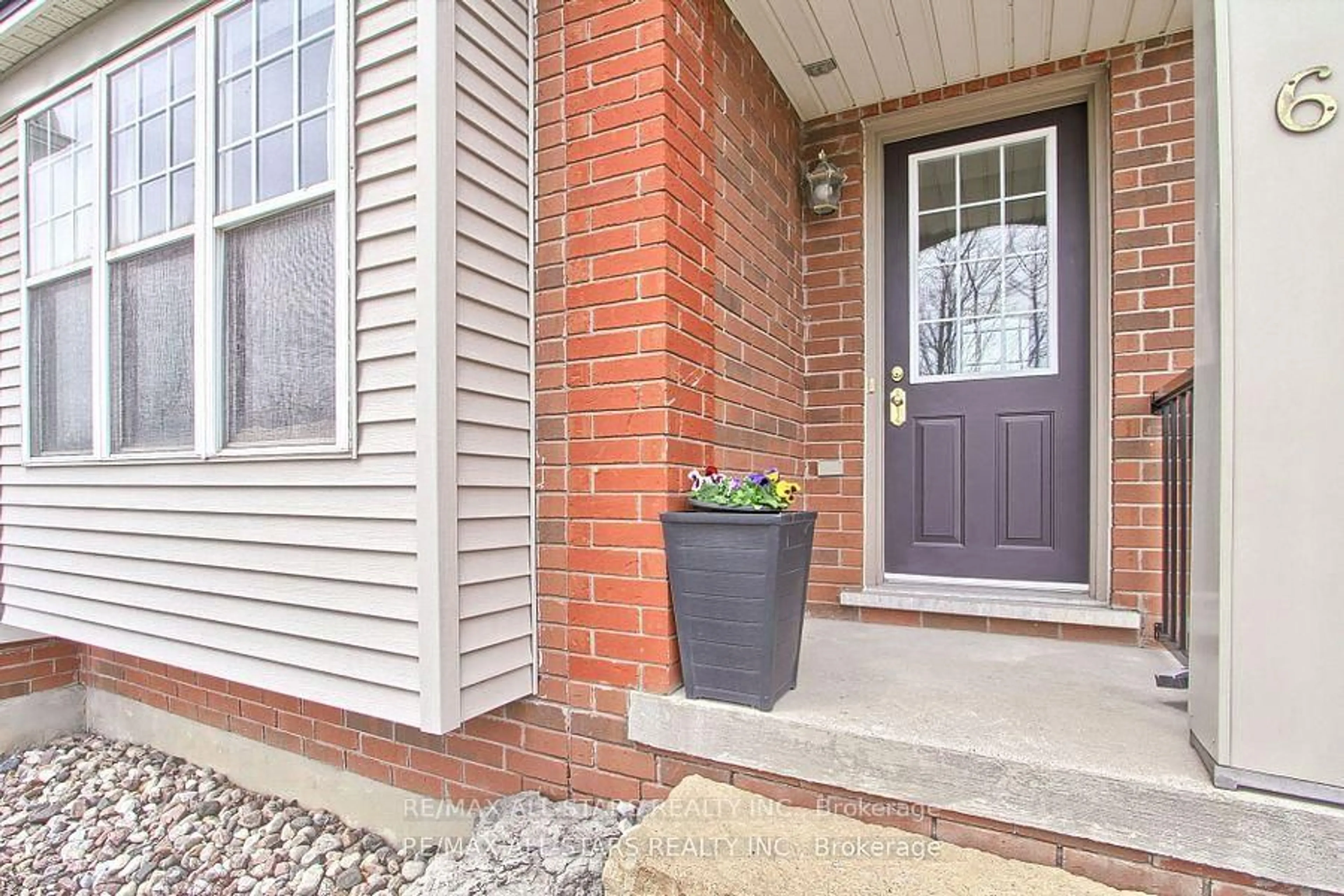 Indoor entryway for 6 Christian ReesorPark Ave, Markham Ontario L6B 1B6