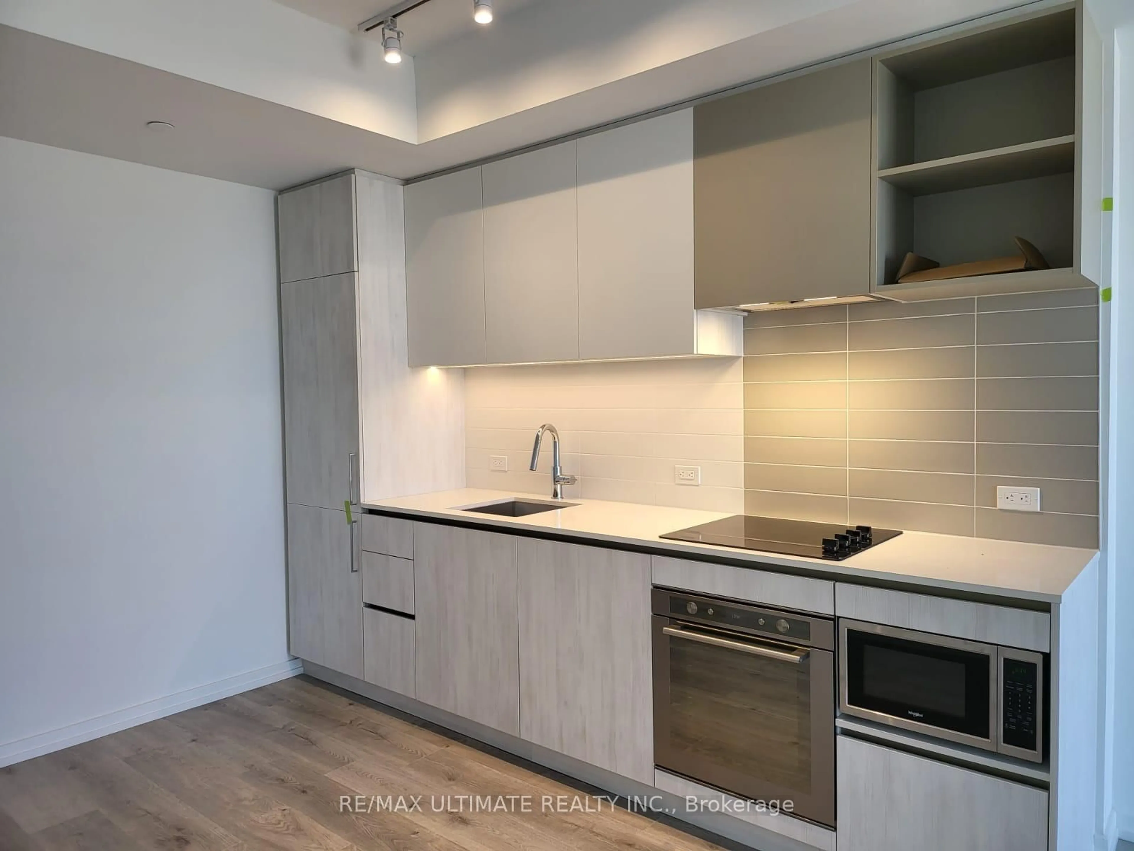 Standard kitchen, unknown for 1000 Portage Pkwy #3701, Vaughan Ontario L4K 0L1