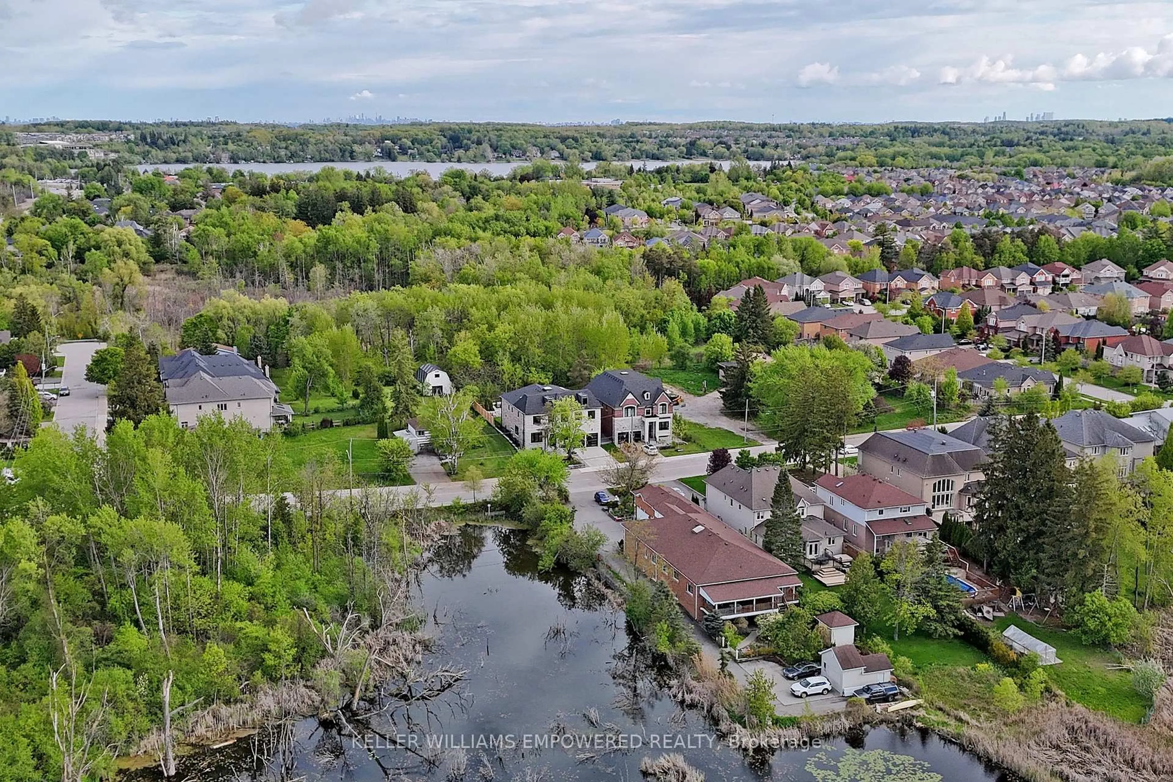 A pic from outside/outdoor area/front of a property/back of a property/a pic from drone, water/lake/river/ocean view for 69 Snively St, Richmond Hill Ontario L4E 3E7