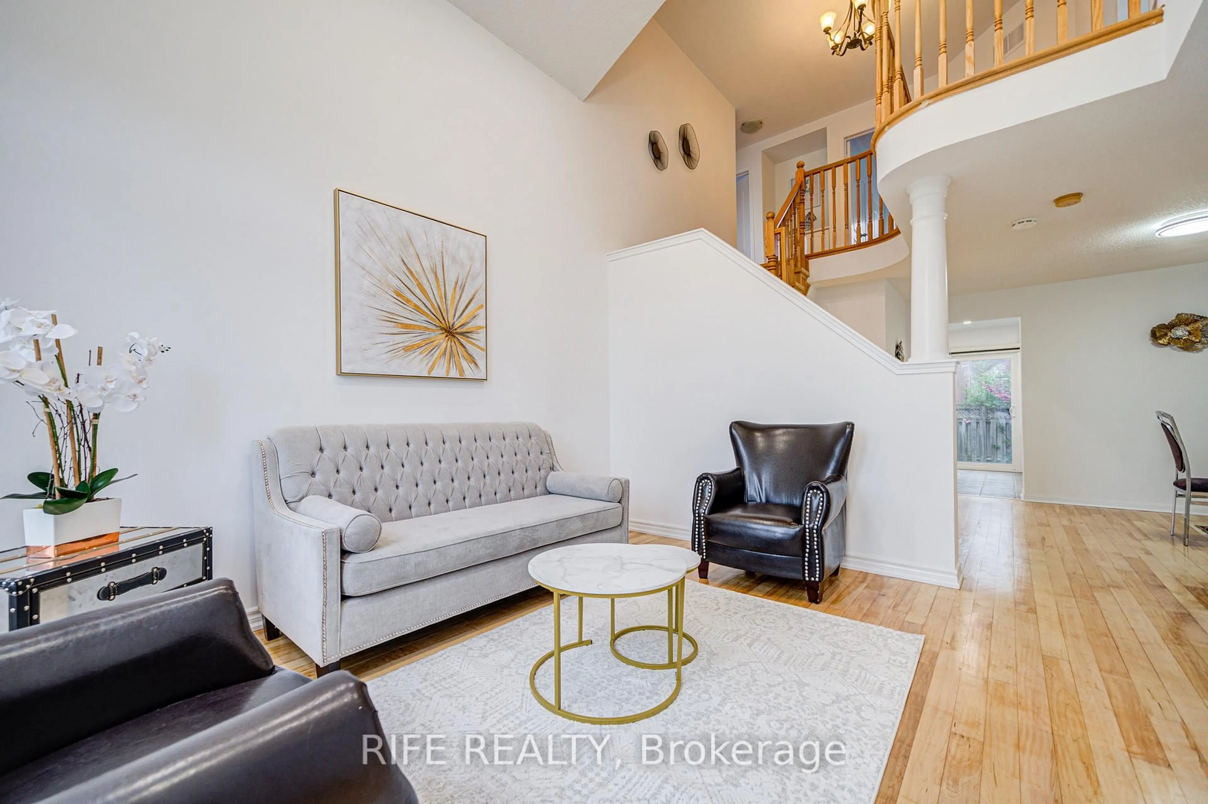 Living room with furniture, unknown for 613 William Berczy Blvd, Markham Ontario L6C 2B6
