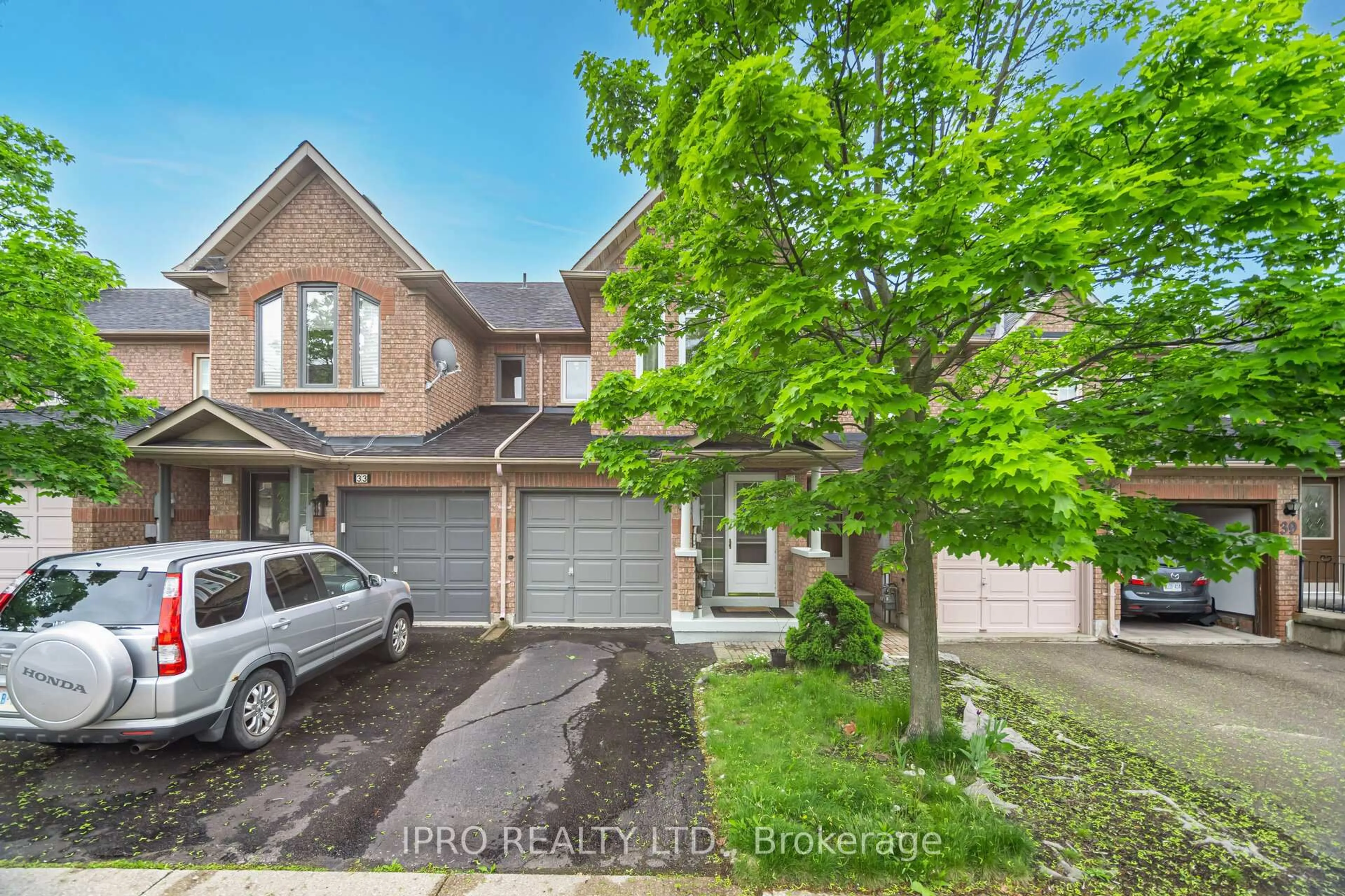 Home with brick exterior material, street for 35 Tania Cres, Vaughan Ontario L6A 2M8
