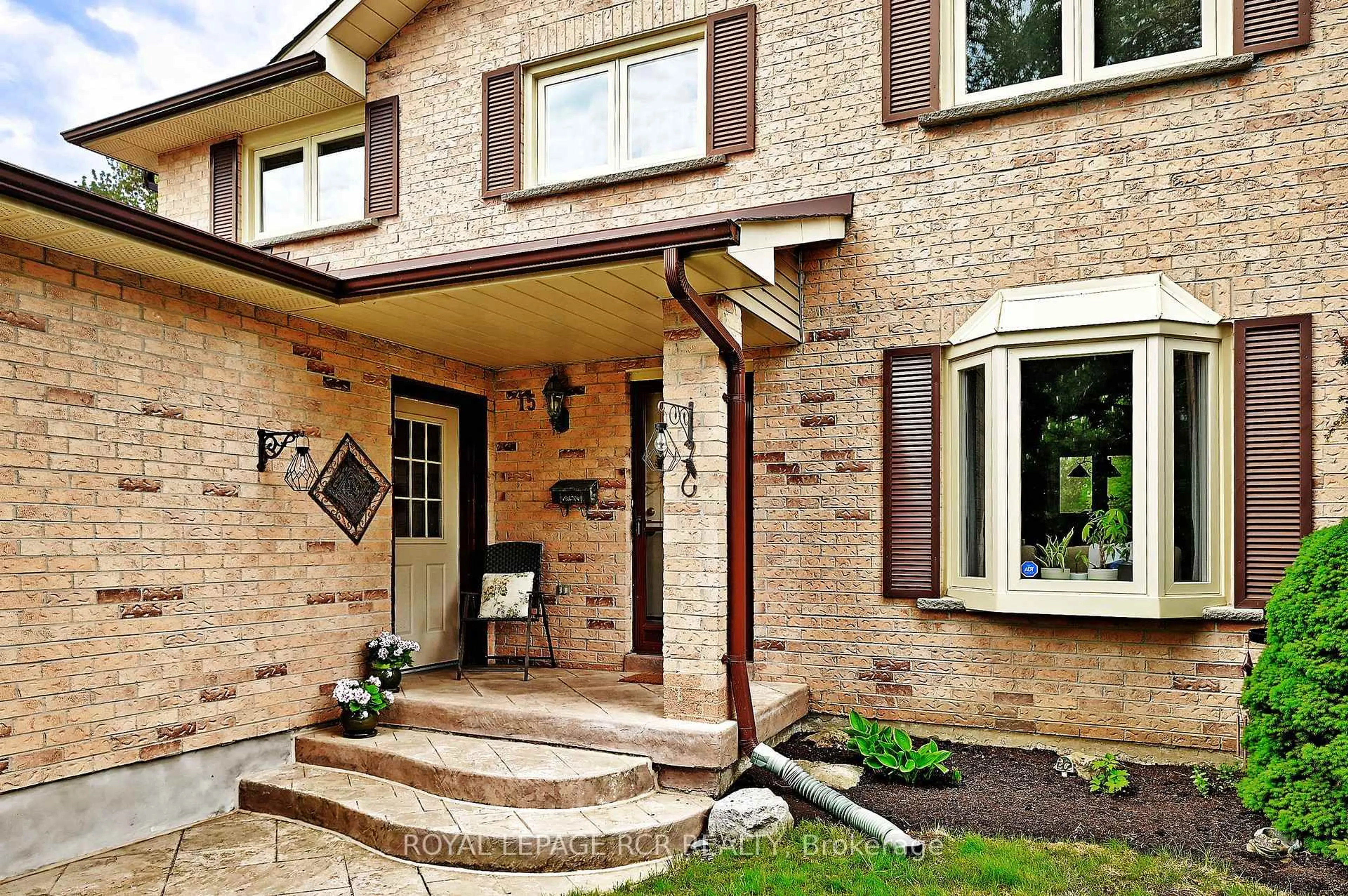Home with brick exterior material, street for 15 Meadowood Dr, Aurora Ontario L4G 4T2