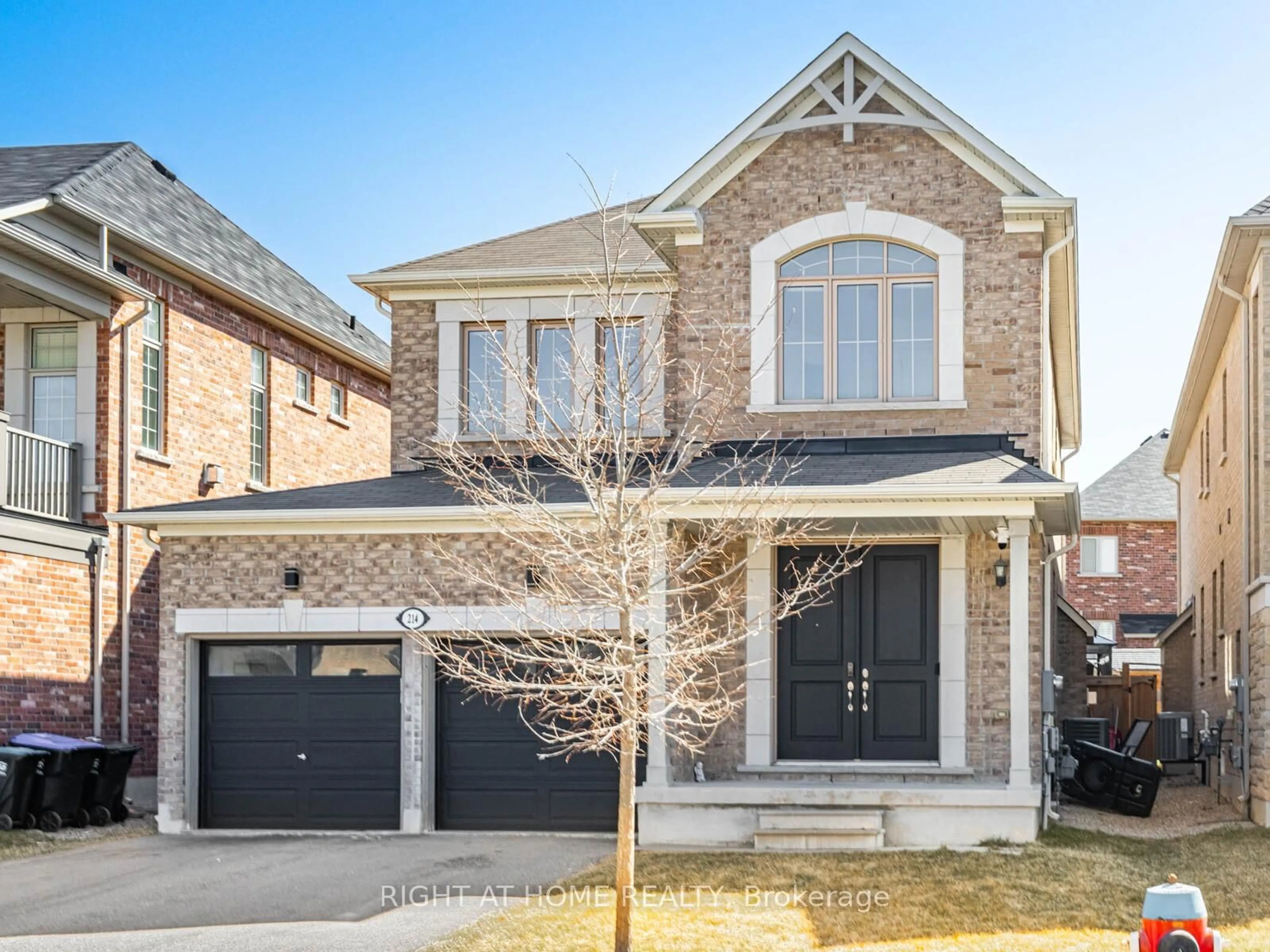 Home with brick exterior material, street for 214 Stevenson Cres, Bradford West Gwillimbury Ontario L3Z 0T1