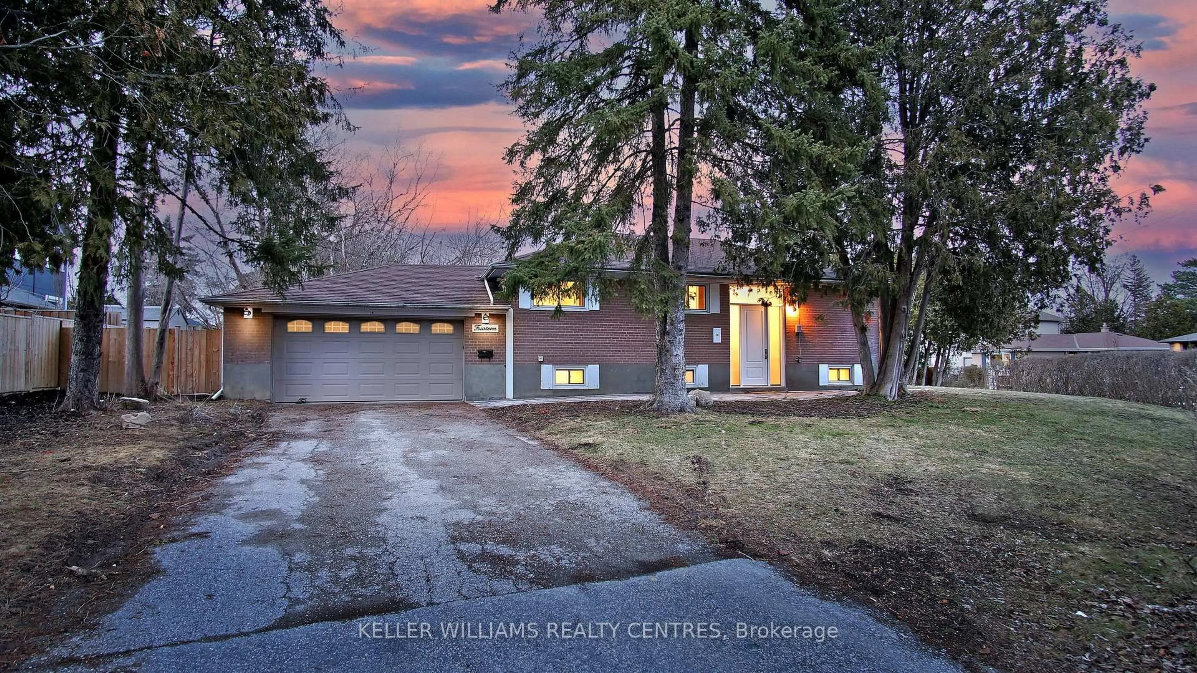 Unknown for 14 Algonquin Cres, Aurora Ontario L4G 3E5