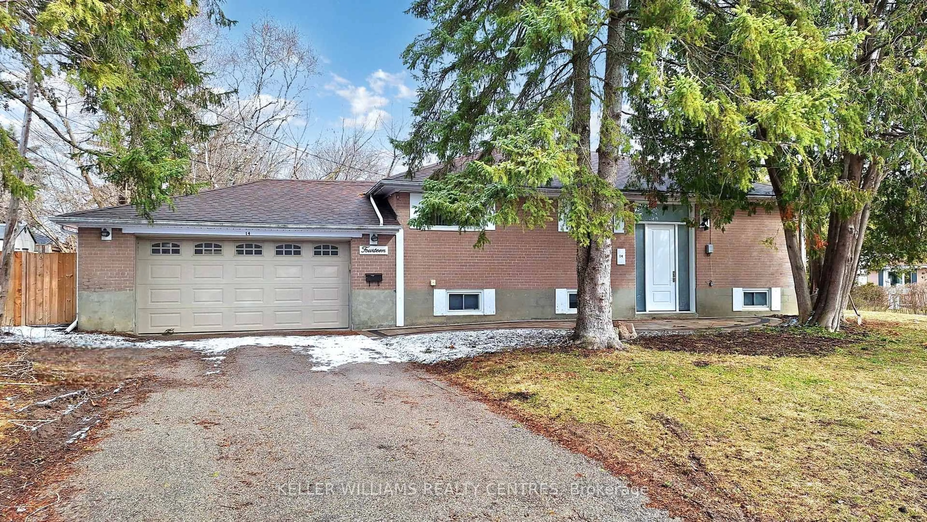 Home with brick exterior material, street for 14 Algonquin Cres, Aurora Ontario L4G 3E5