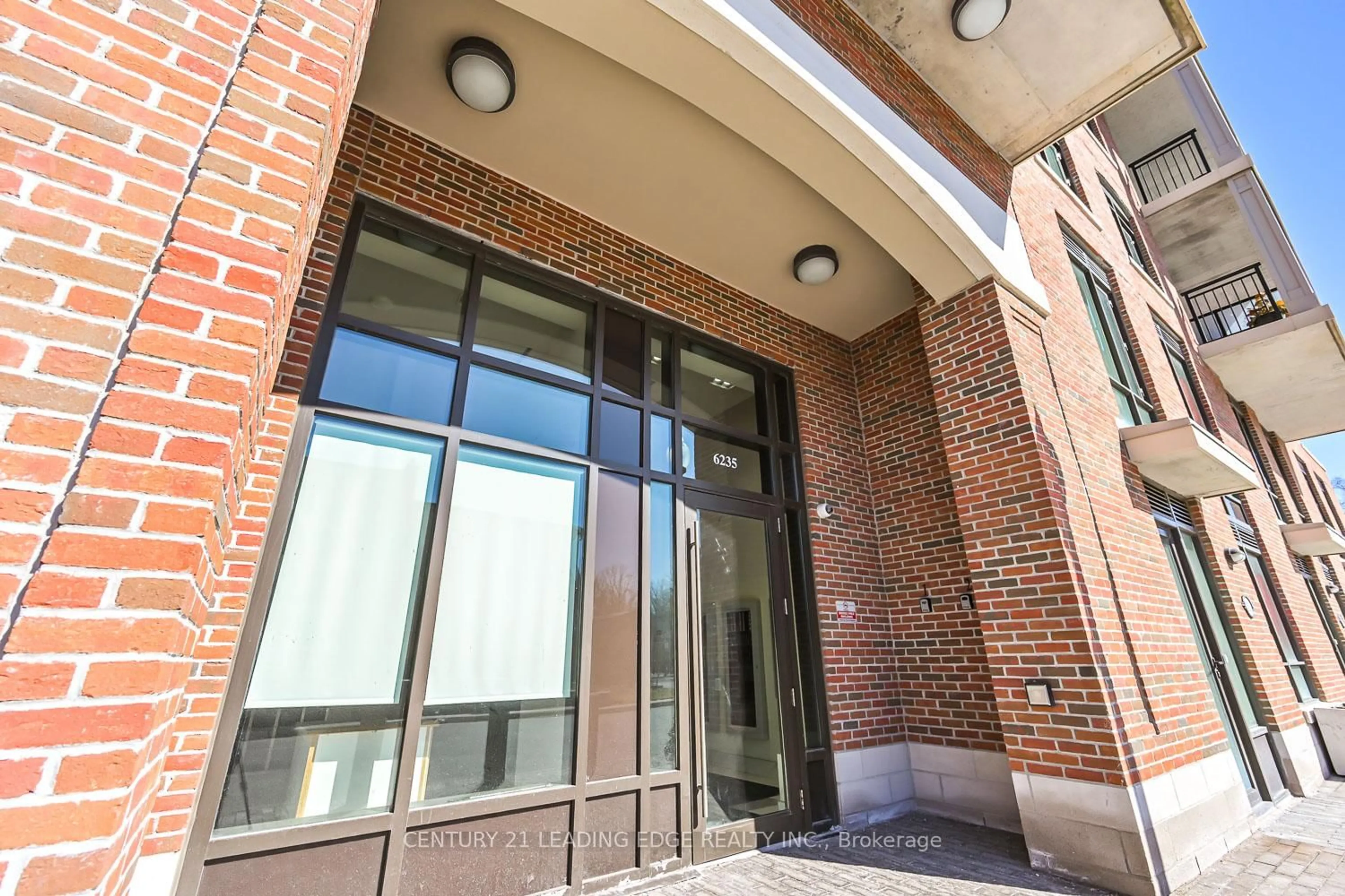 Indoor foyer for 6235 Main St #508, Whitchurch-Stouffville Ontario L4A 4J3