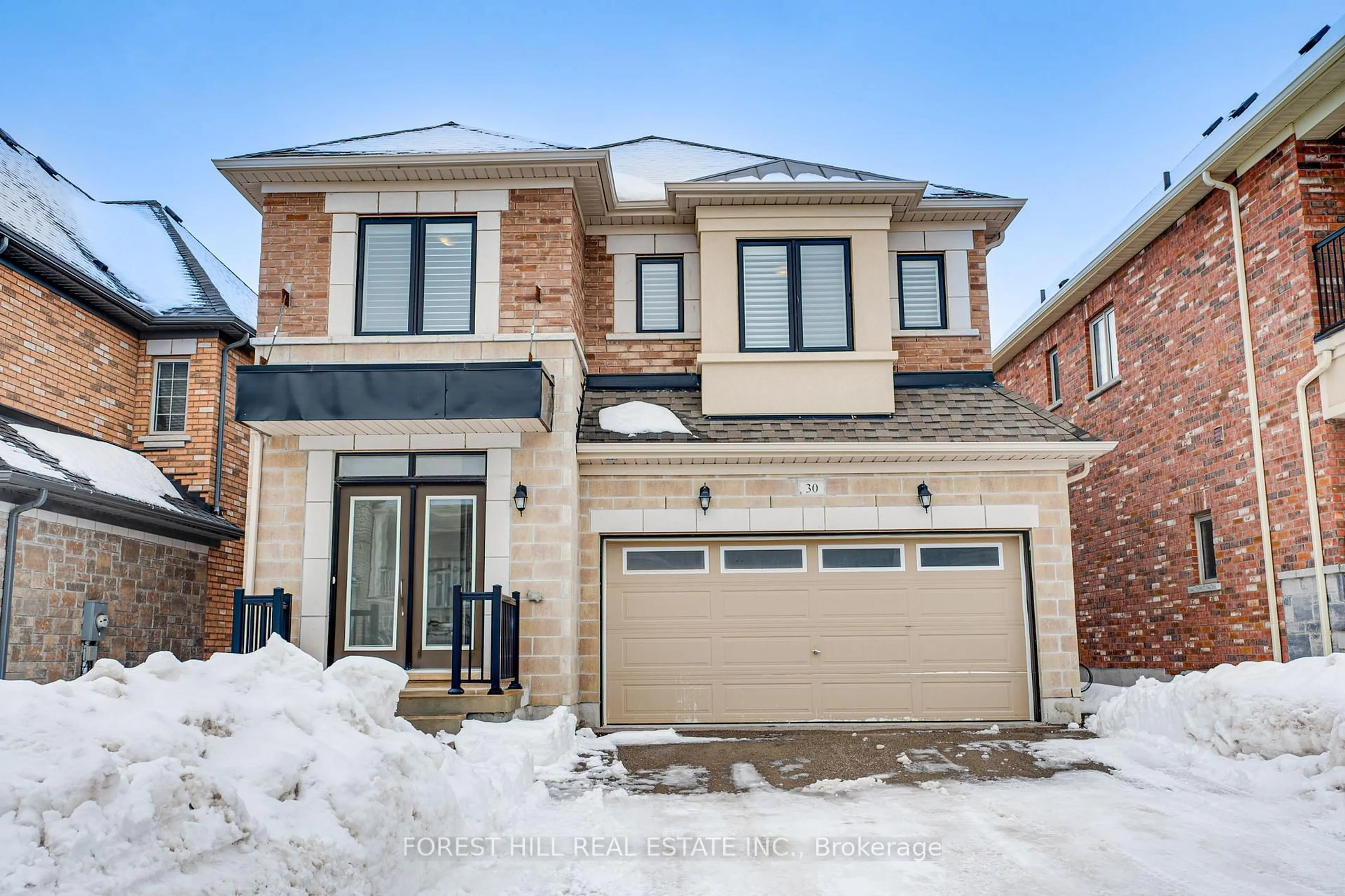 Home with brick exterior material, street for 30 William Luck Ave, East Gwillimbury Ontario L9N 0S1