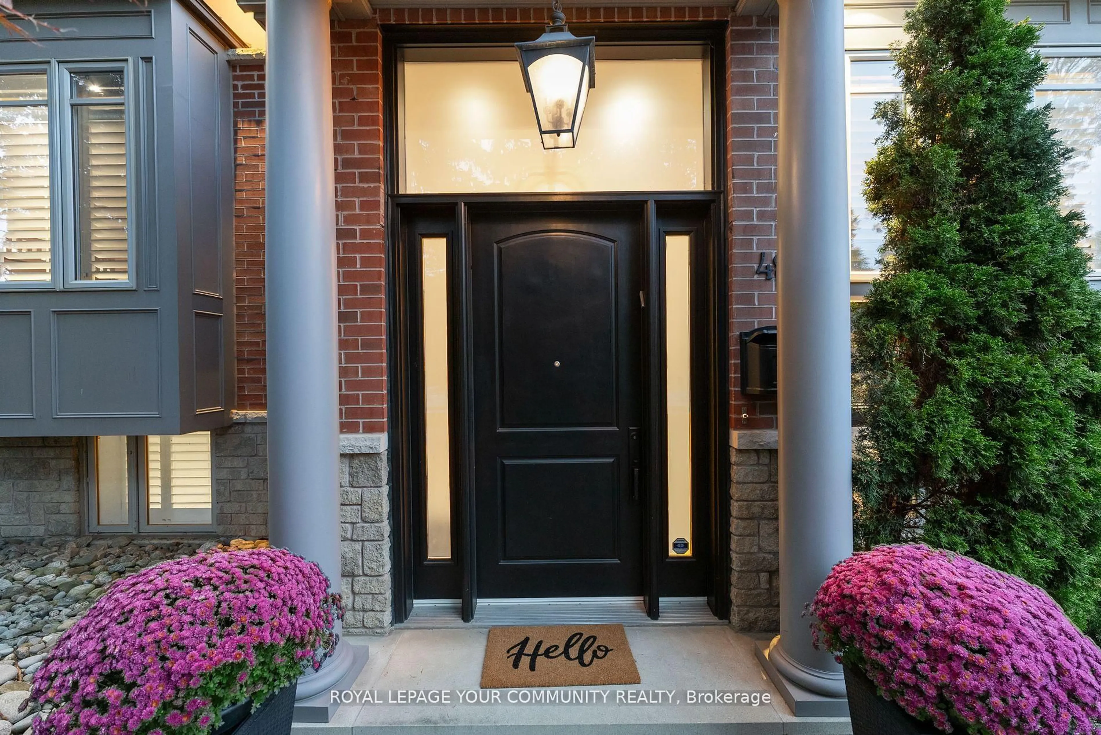 Indoor entryway for 48 May Ave, Richmond Hill Ontario L4C 3S6