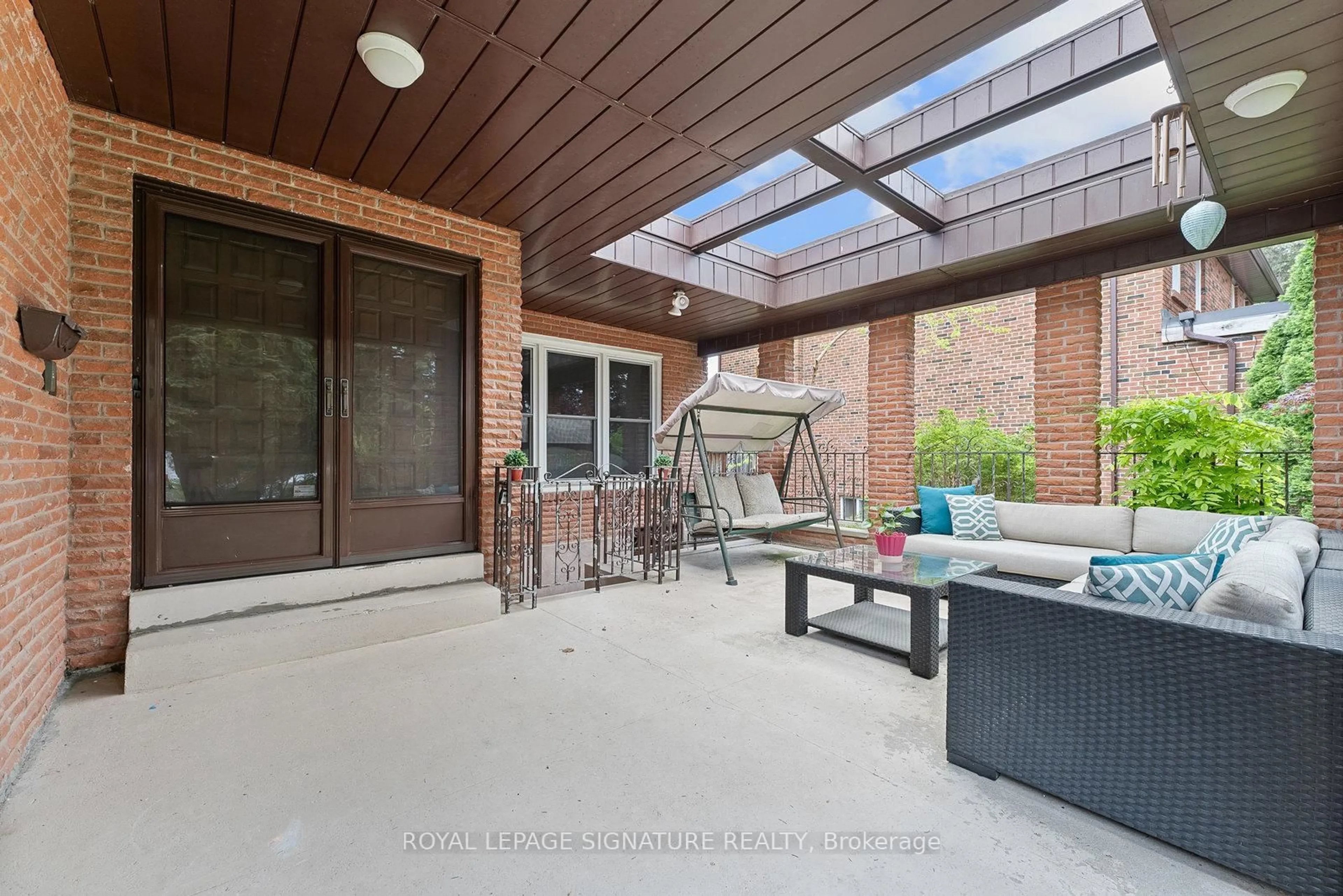 Patio, street for 30 Vanwood Rd, Markham Ontario L3T 2N2
