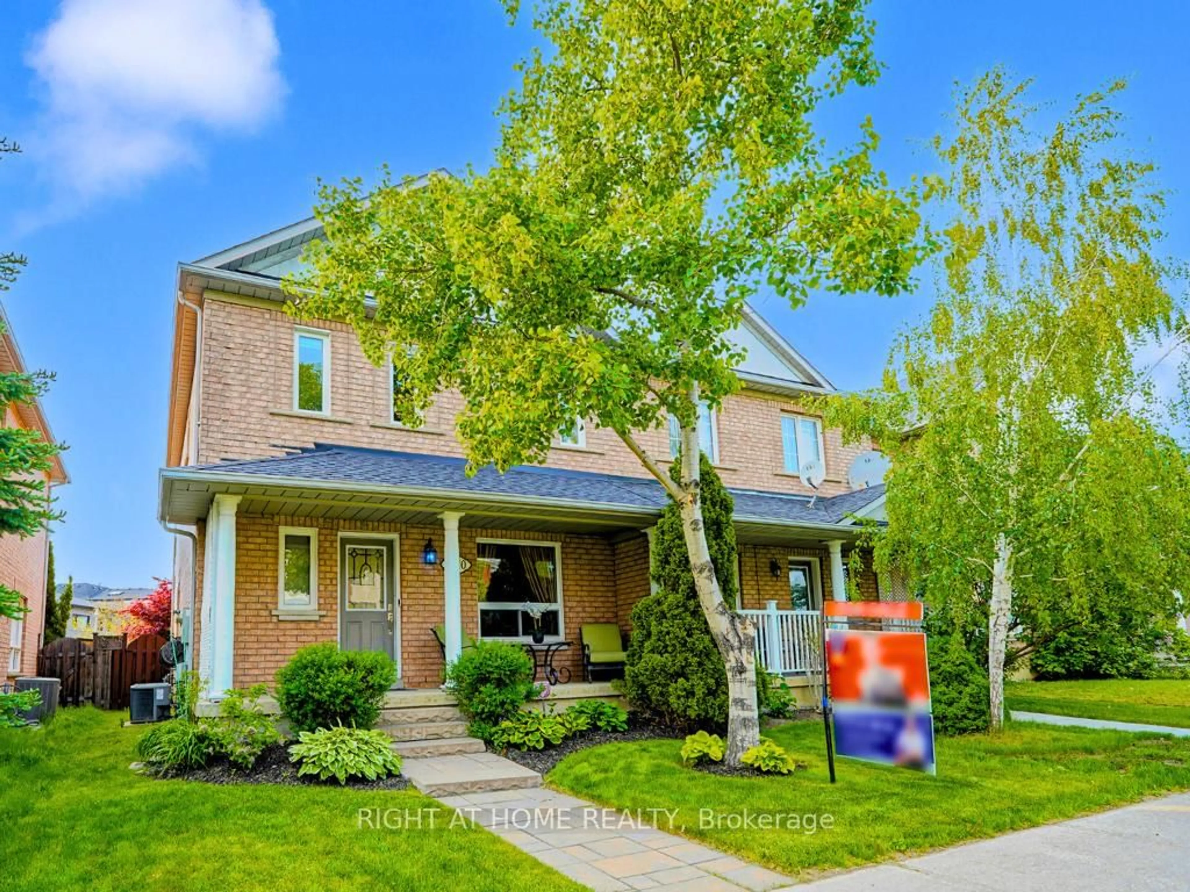 Home with brick exterior material, street for 320 Canyon Hill Ave, Richmond Hill Ontario L4C 0R1
