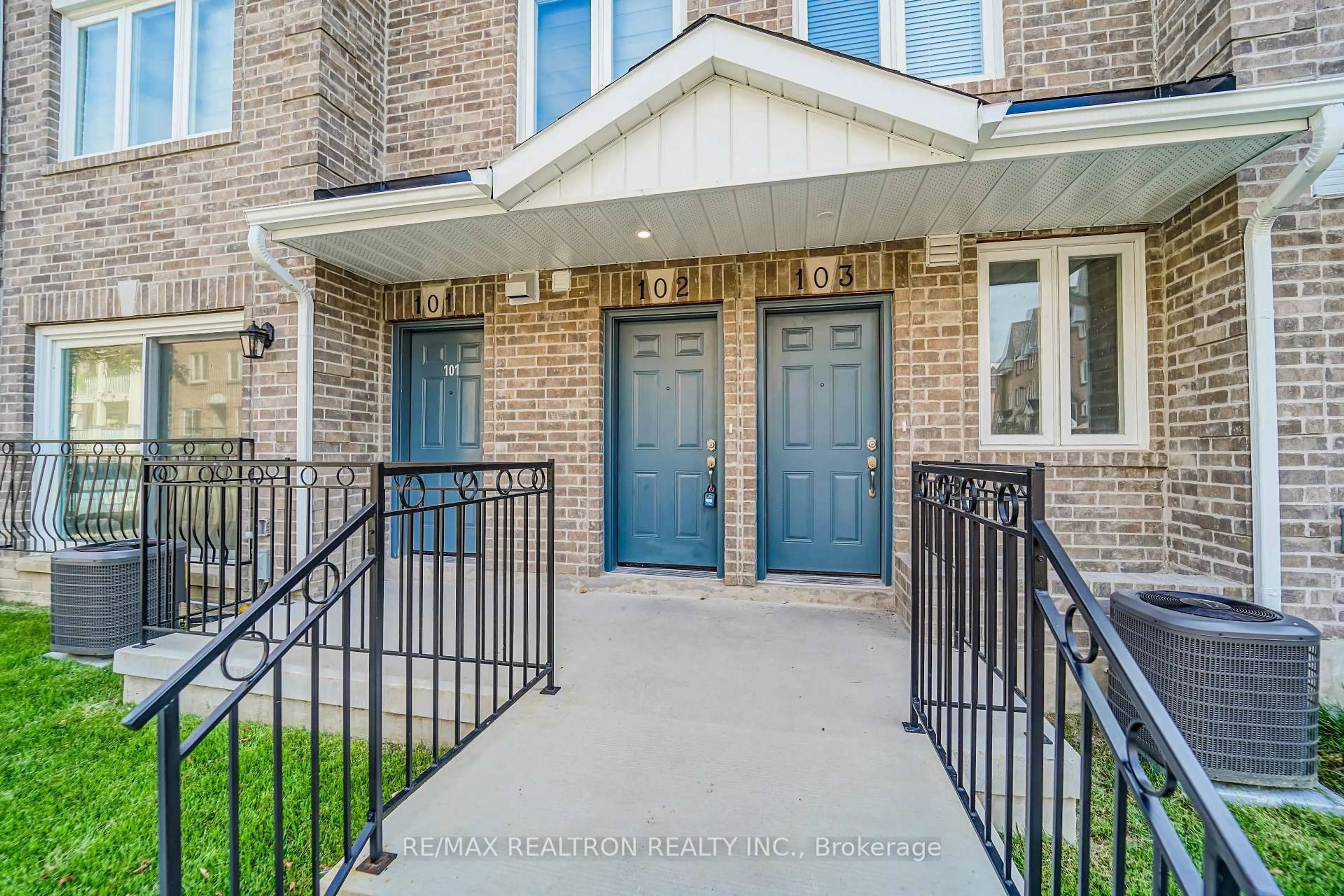 Unknown for 75 Weldrick Rd #102, Richmond Hill Ontario L3T 0G1