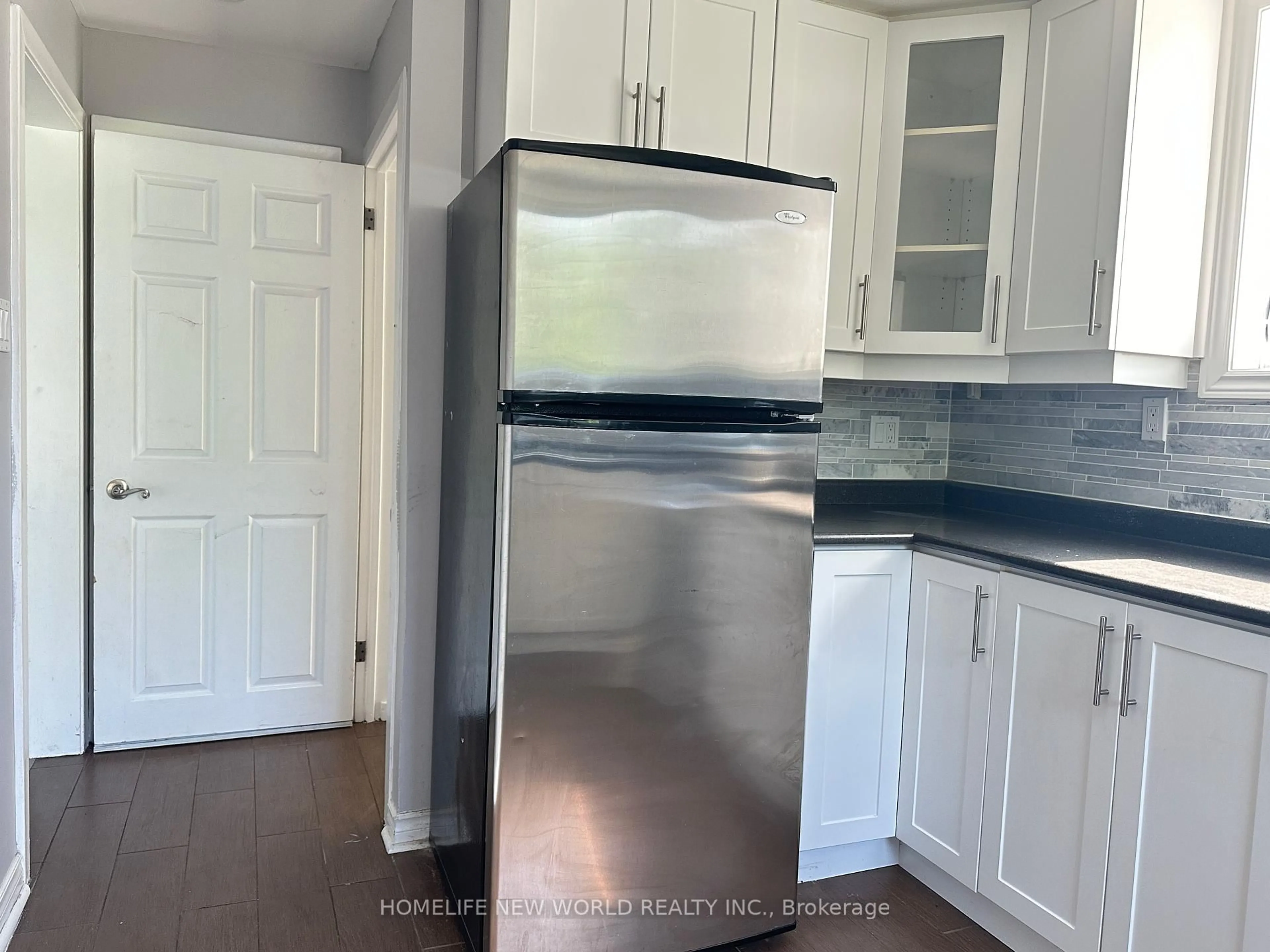 Standard kitchen, unknown for 294 Taylor Mills Dr, Richmond Hill Ontario L4C 2S6