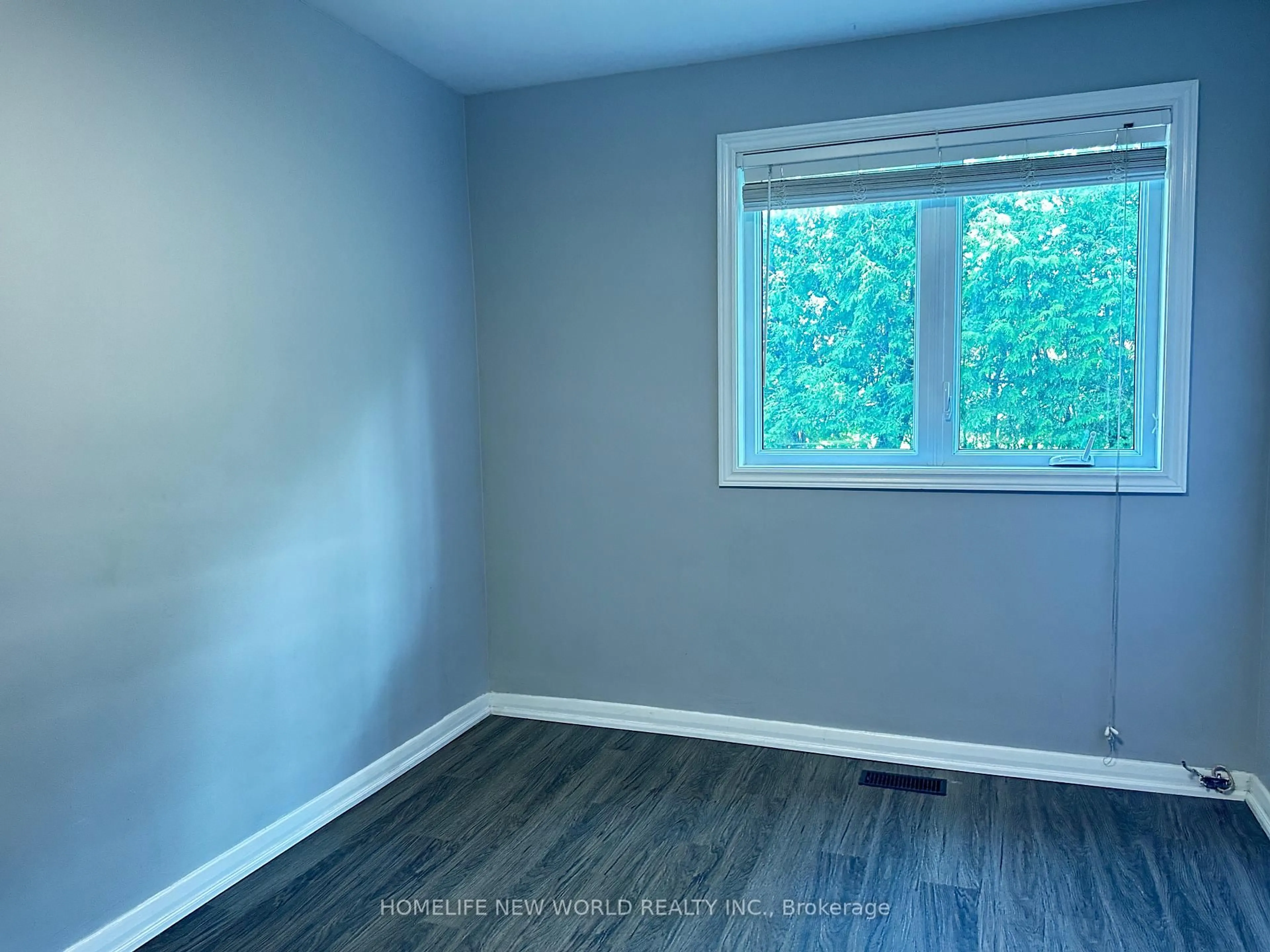 A pic of a room for 294 Taylor Mills Dr, Richmond Hill Ontario L4C 2S6