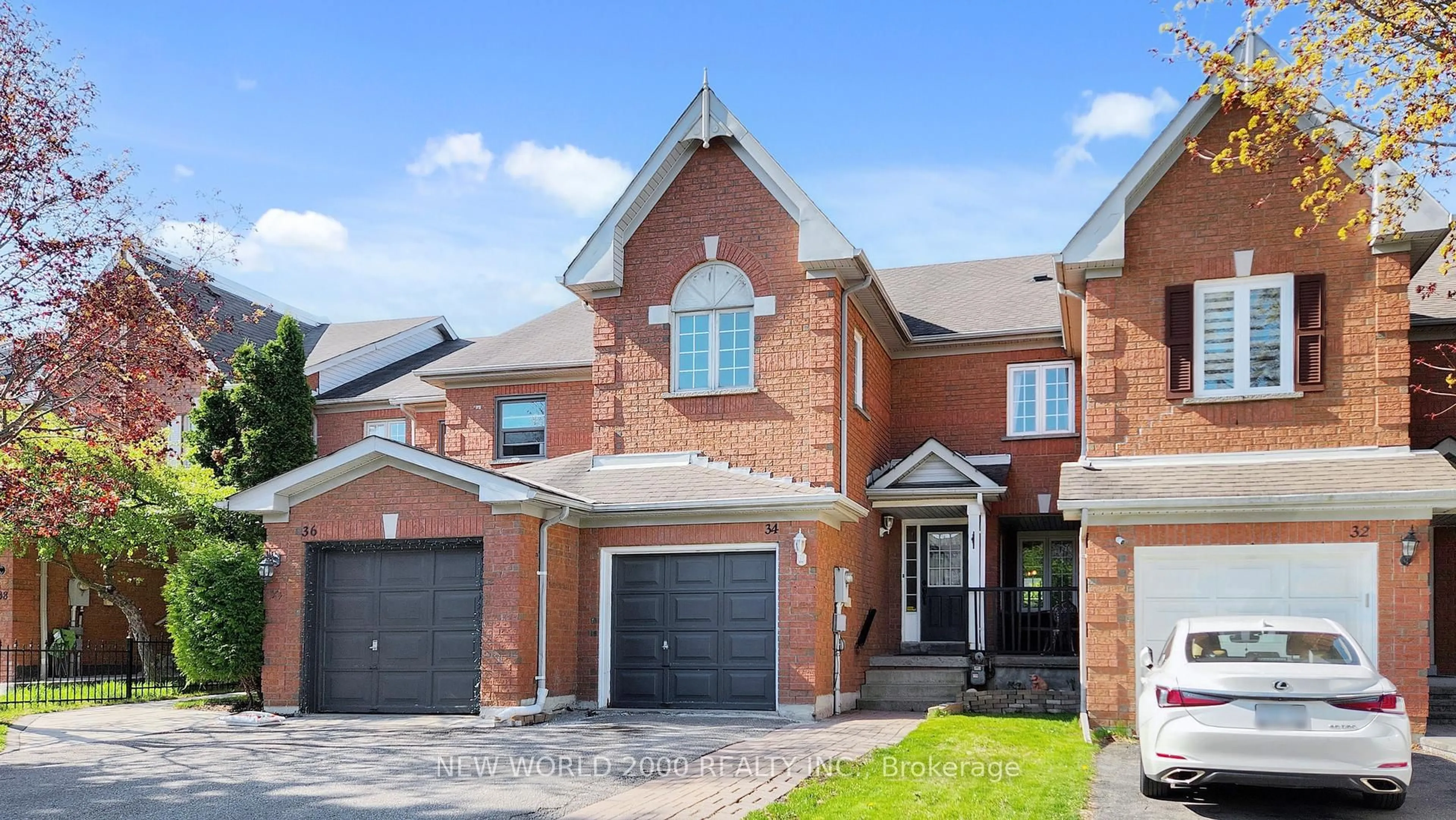 Home with brick exterior material, street for 34 Fife Rd, Aurora Ontario L4G 6Z1