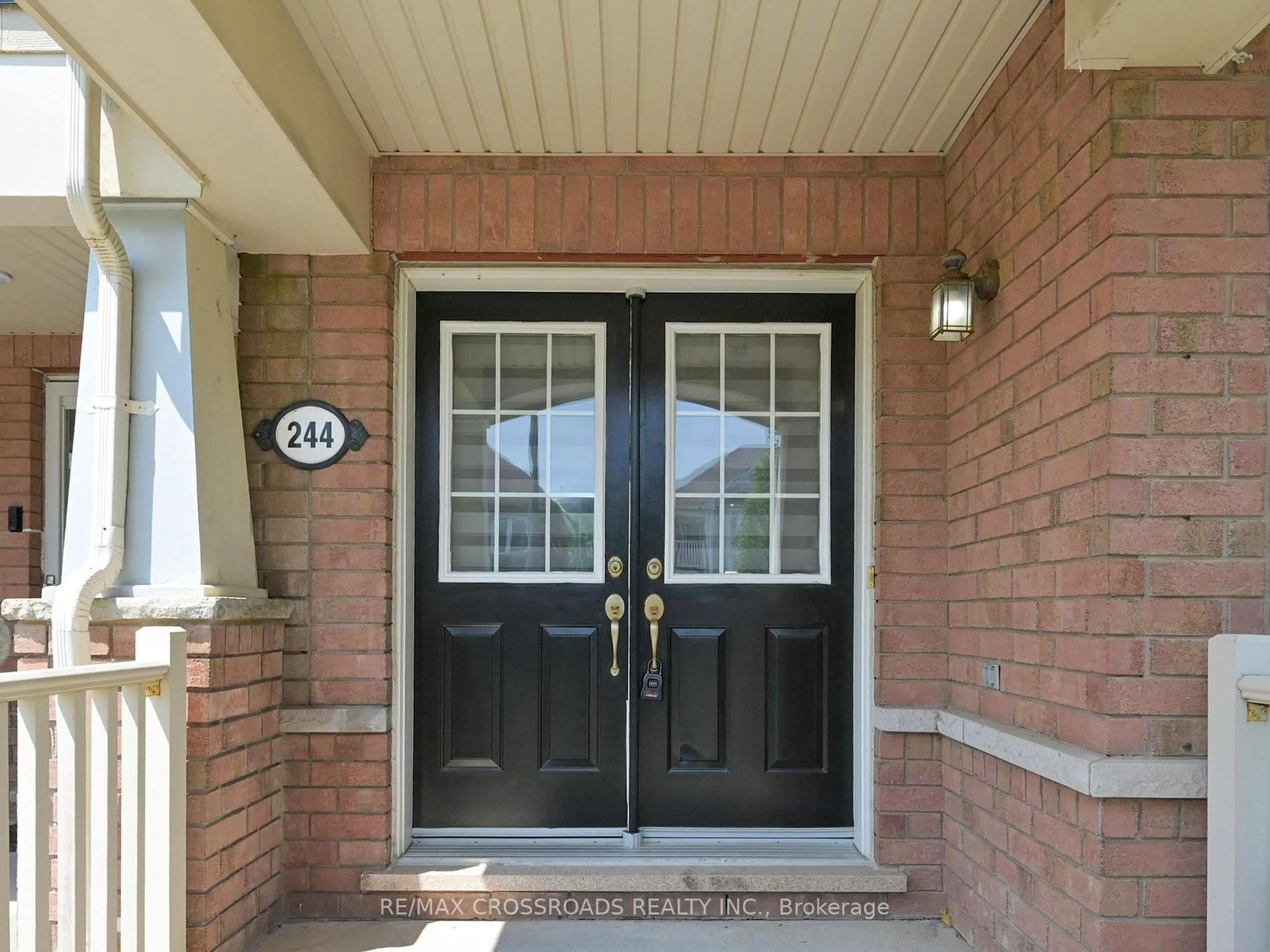 Indoor entryway for 244 White's Hill Ave, Markham Ontario L6B 1K1