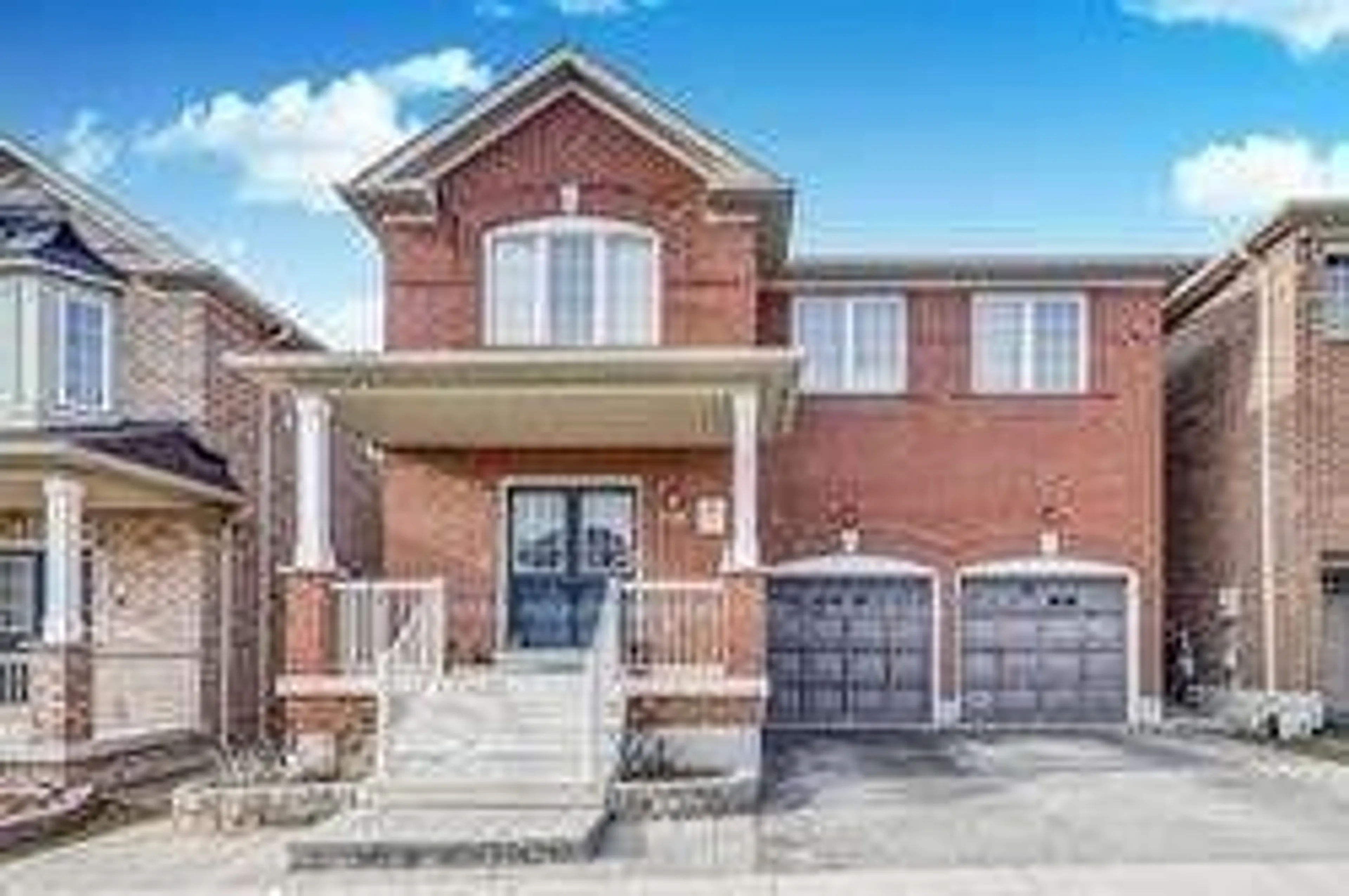 Home with brick exterior material, street for 556 Forsyth Farm Dr, Whitchurch-Stouffville Ontario L4A 0N3