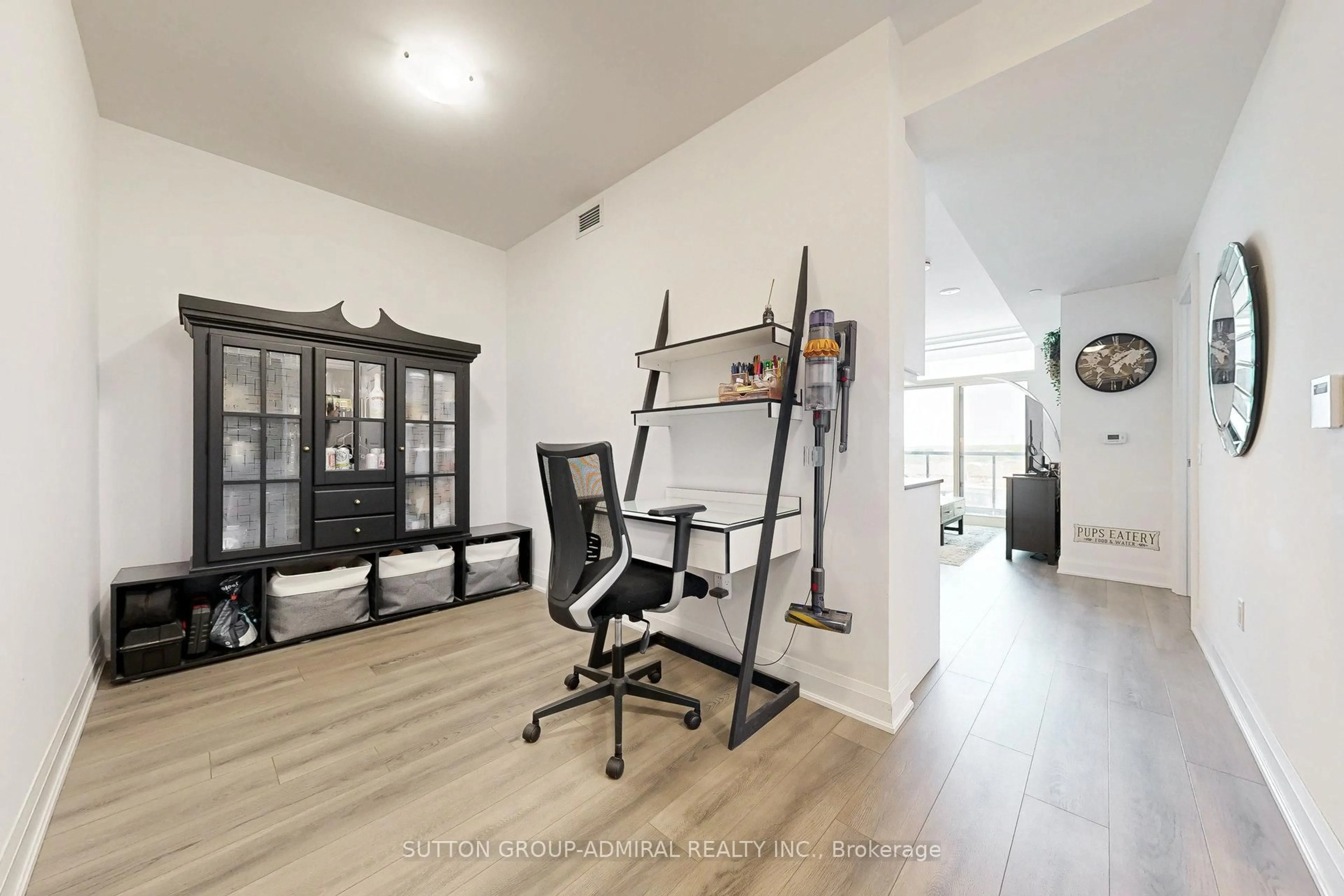 A pic of a room for 20 Gatineau Dr #710, Vaughan Ontario L4J 0L3