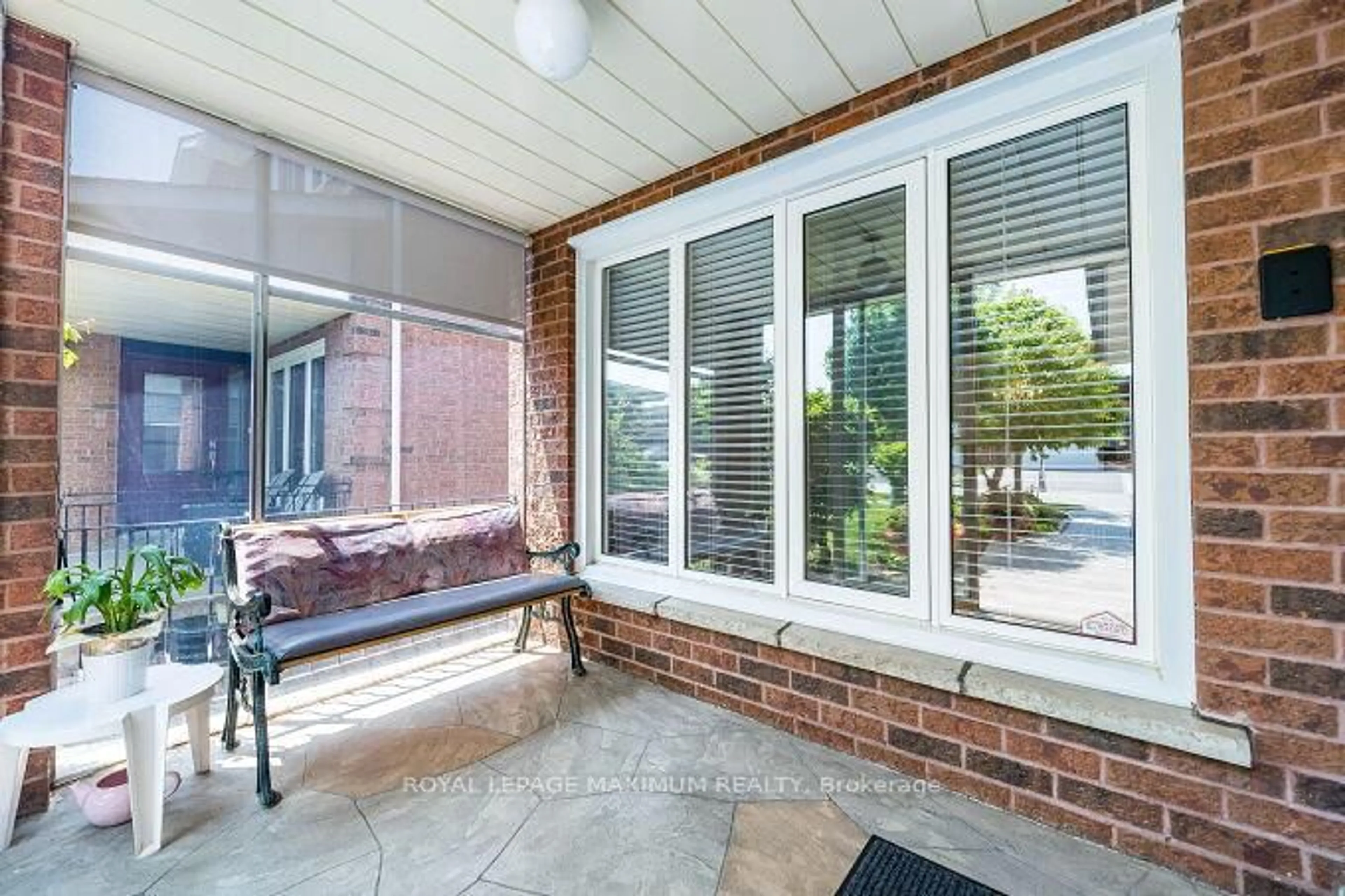 Patio, street for 131 Kaiser Dr, Vaughan Ontario L4L 3V4