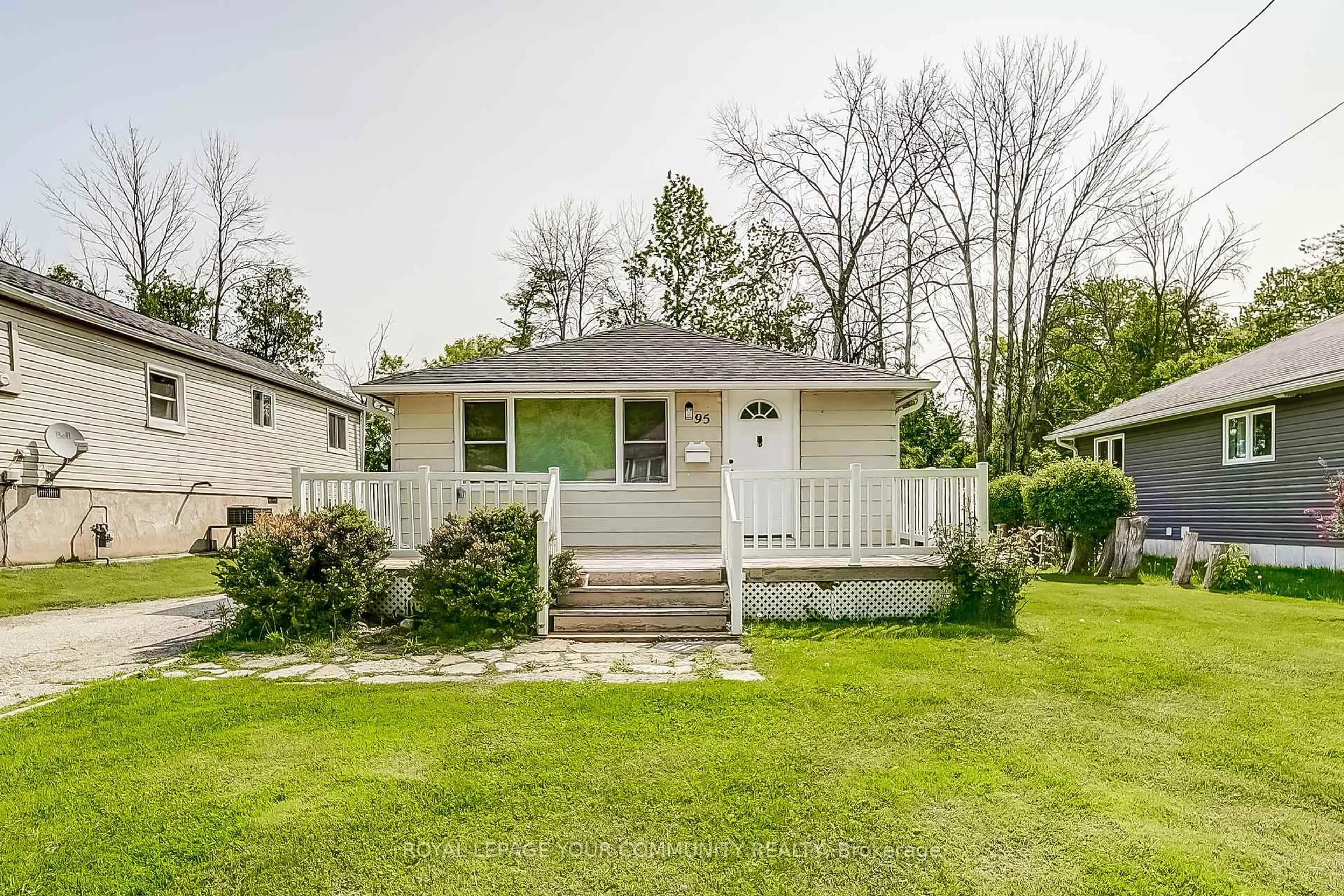 Unknown for 95 Dunkirk Ave, Georgina Ontario L0E 1R0