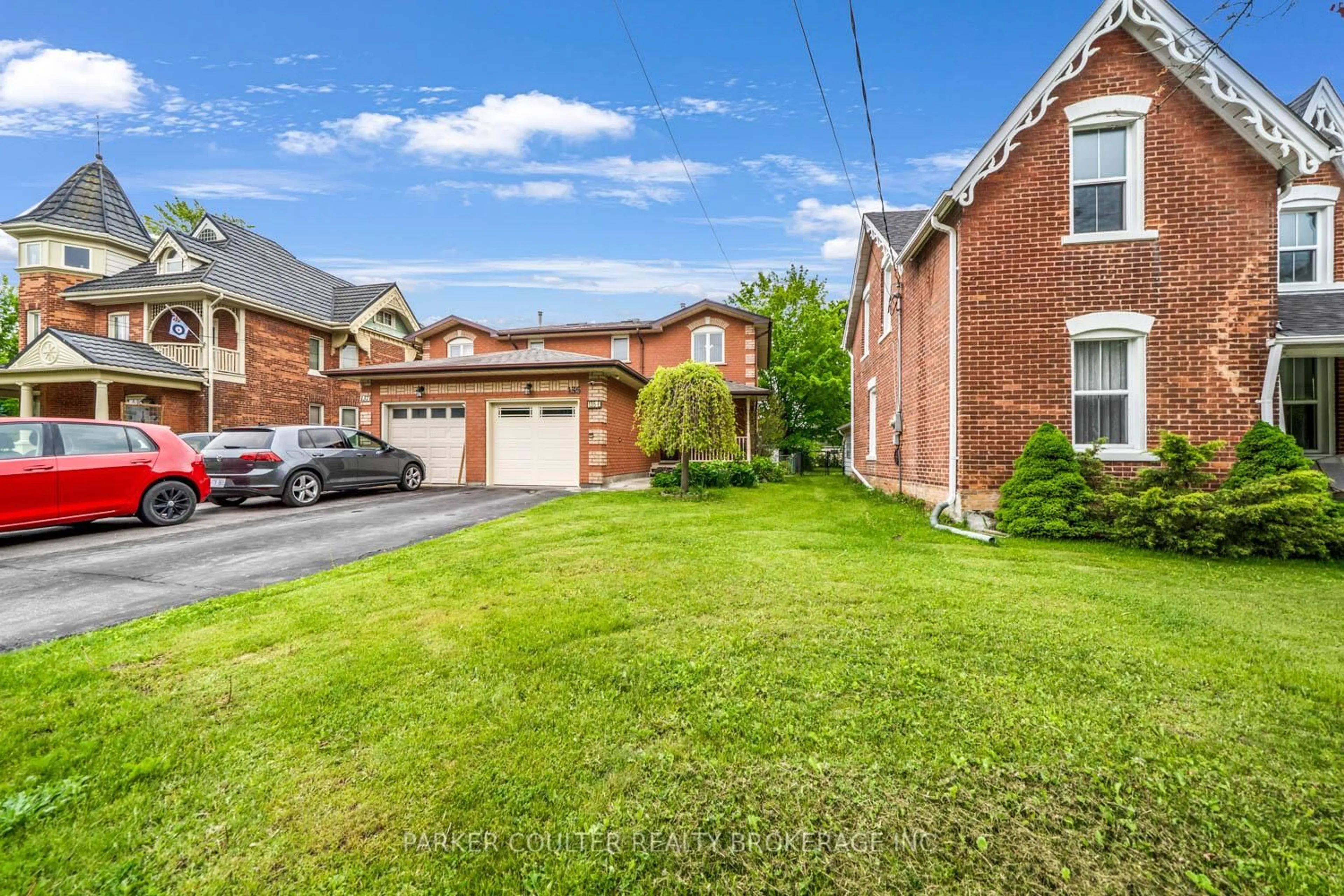 A pic from outside/outdoor area/front of a property/back of a property/a pic from drone, street for 135 Victoria St, New Tecumseth Ontario L9R 1G7
