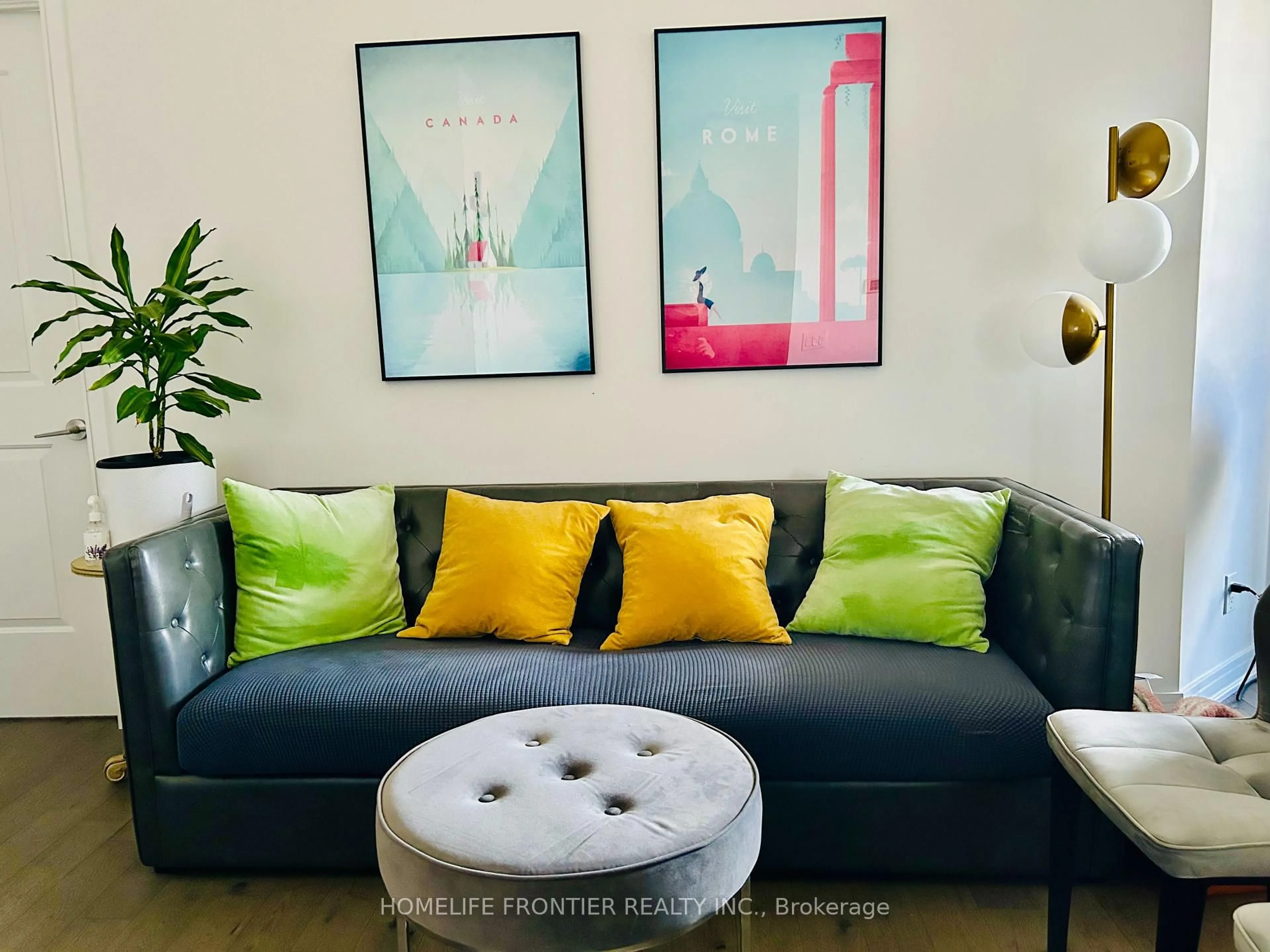 Living room with furniture, unknown for 9205 Yonge St #701, Richmond Hill Ontario L4C 1V5