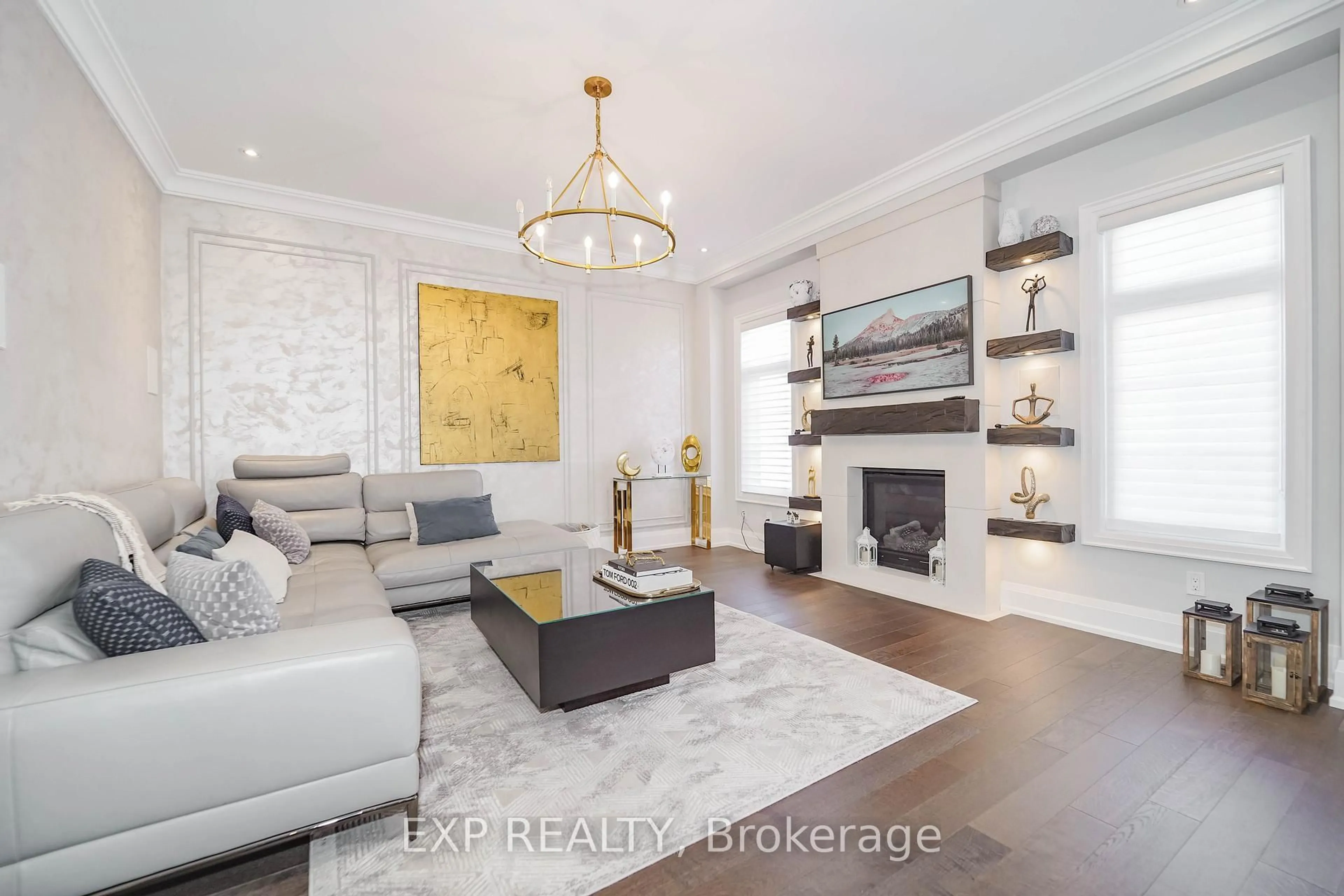 Living room with furniture, unknown for 26 Aspy Crt, Vaughan Ontario L6A 4X8