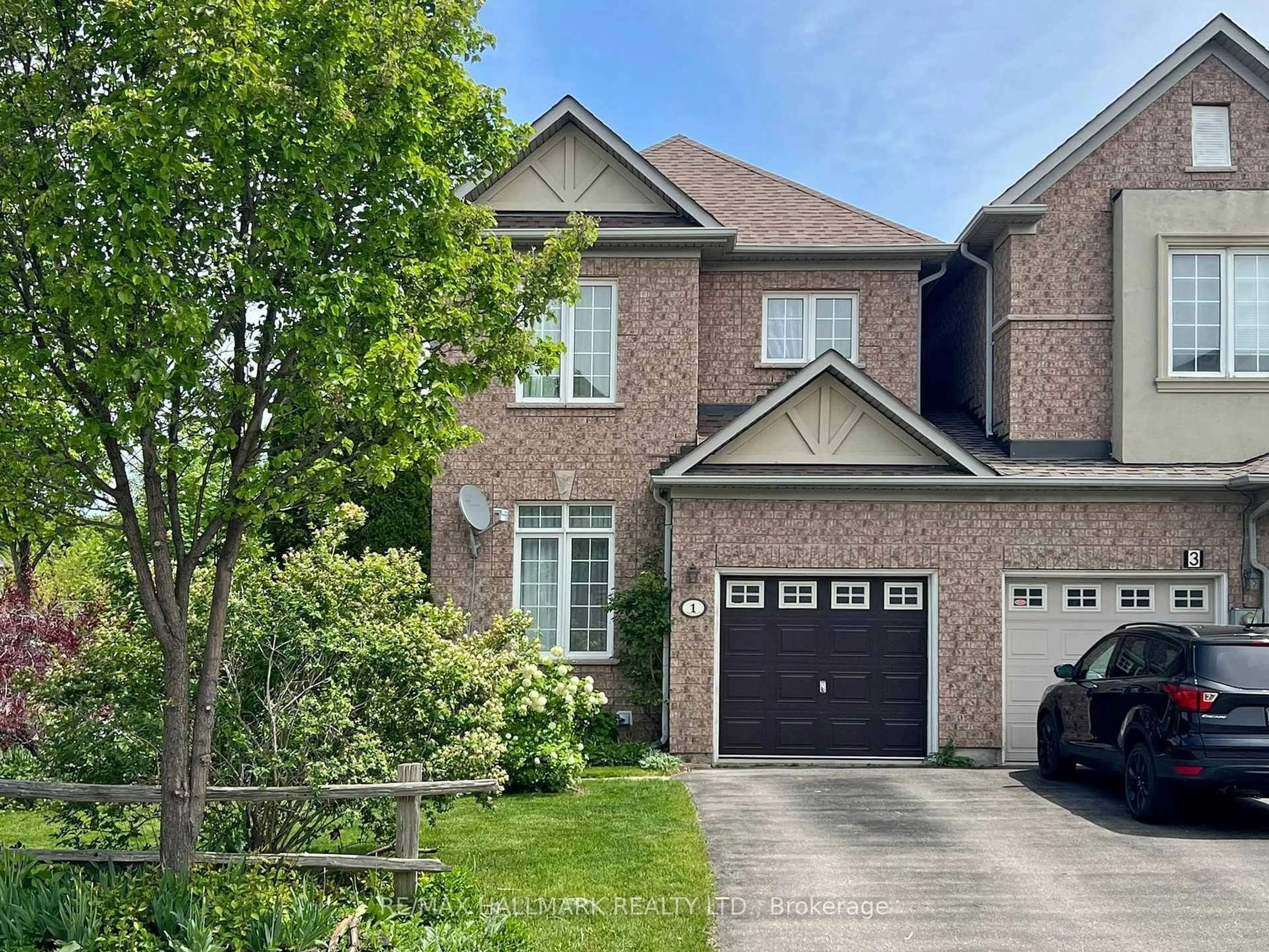Home with brick exterior material, street for 1 Lander Cres, Vaughan Ontario L4J 8V3