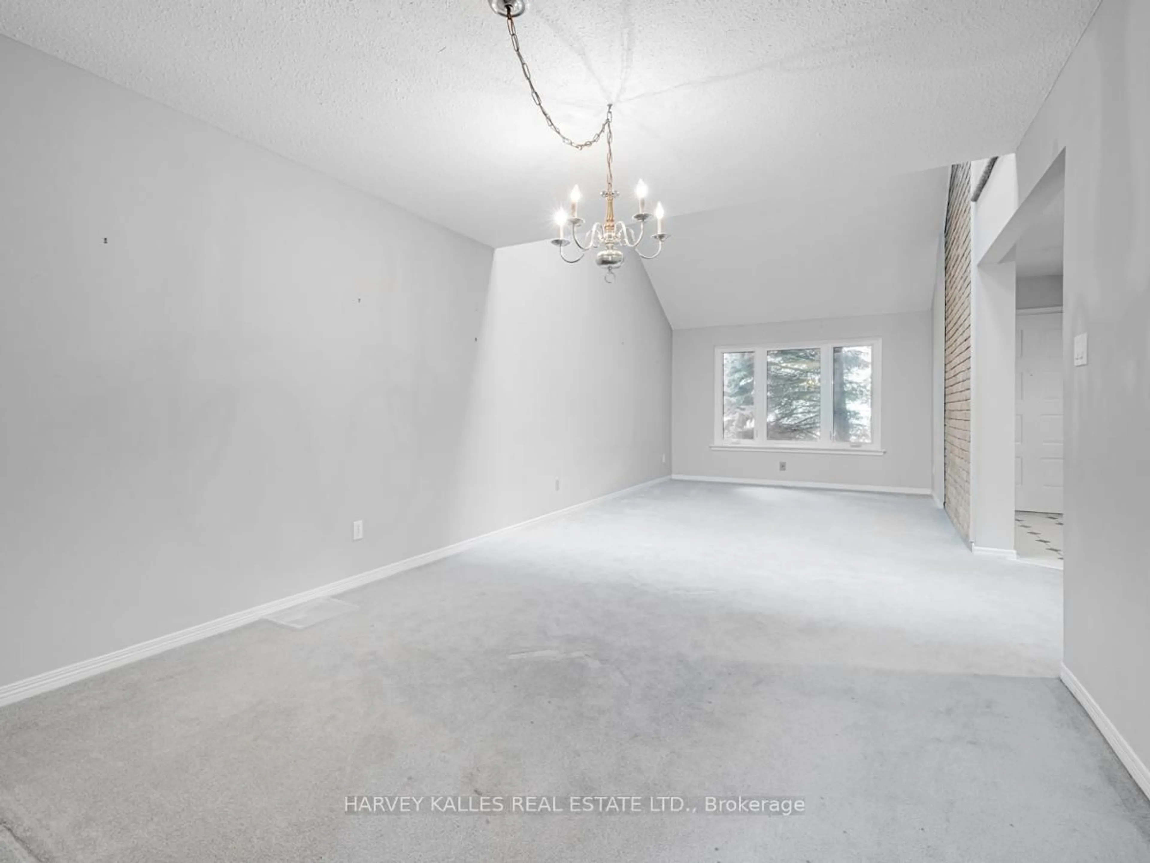 A pic of a room for 18 Finlayson Crt, Vaughan Ontario L4J 3B8
