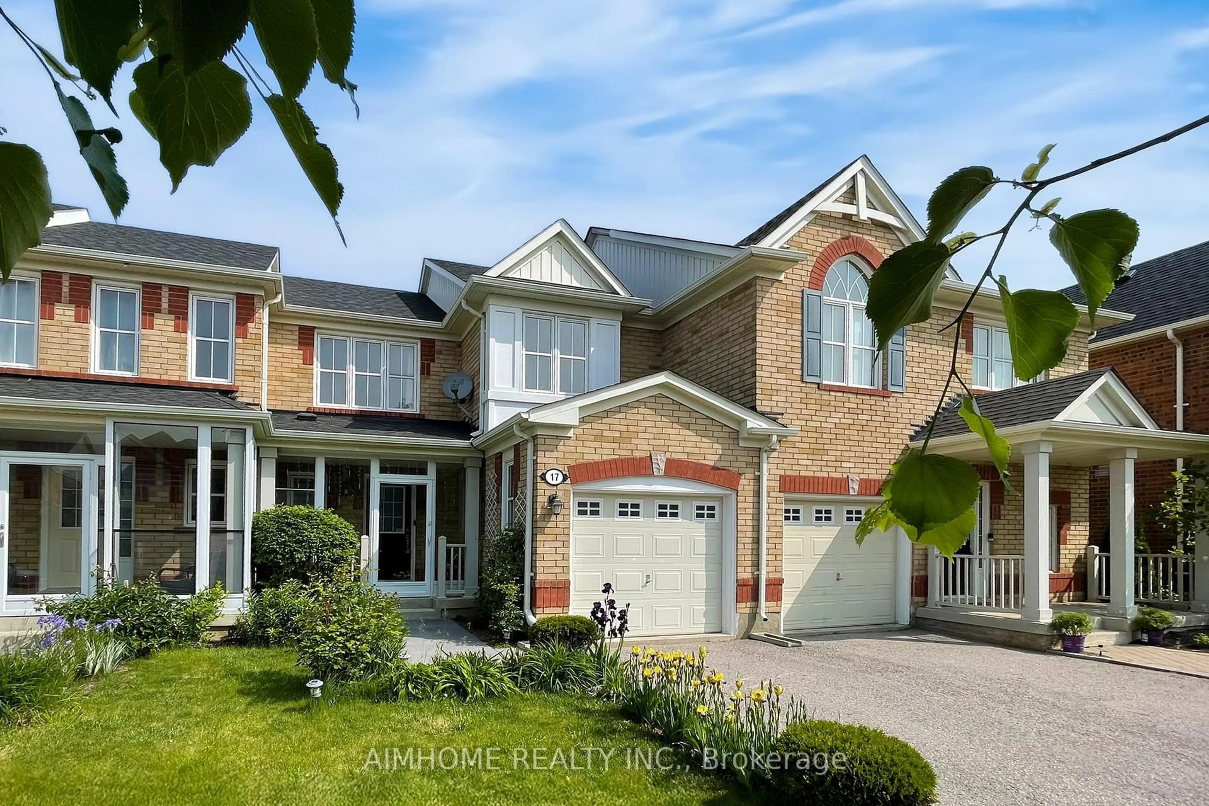 Home with brick exterior material, street for 17 Jamesway Cres, Whitchurch-Stouffville Ontario L4A 0A3