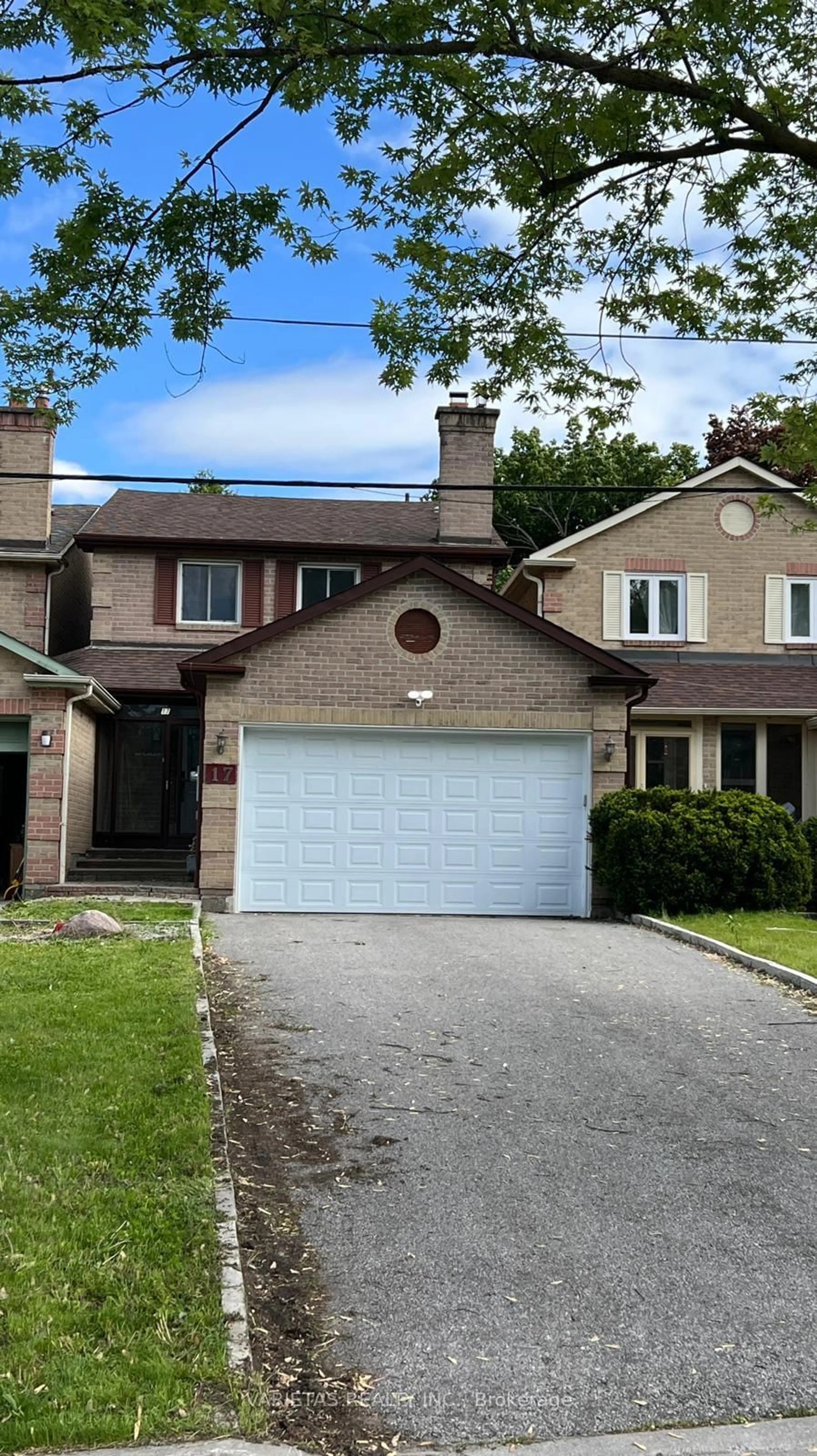 Home with brick exterior material, street for 17 Old Wellington St, Markham Ontario L3P 5E3